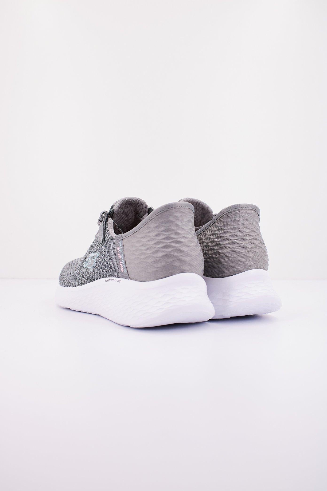 SKECHERS SLIP-INS S en color GRIS (3)