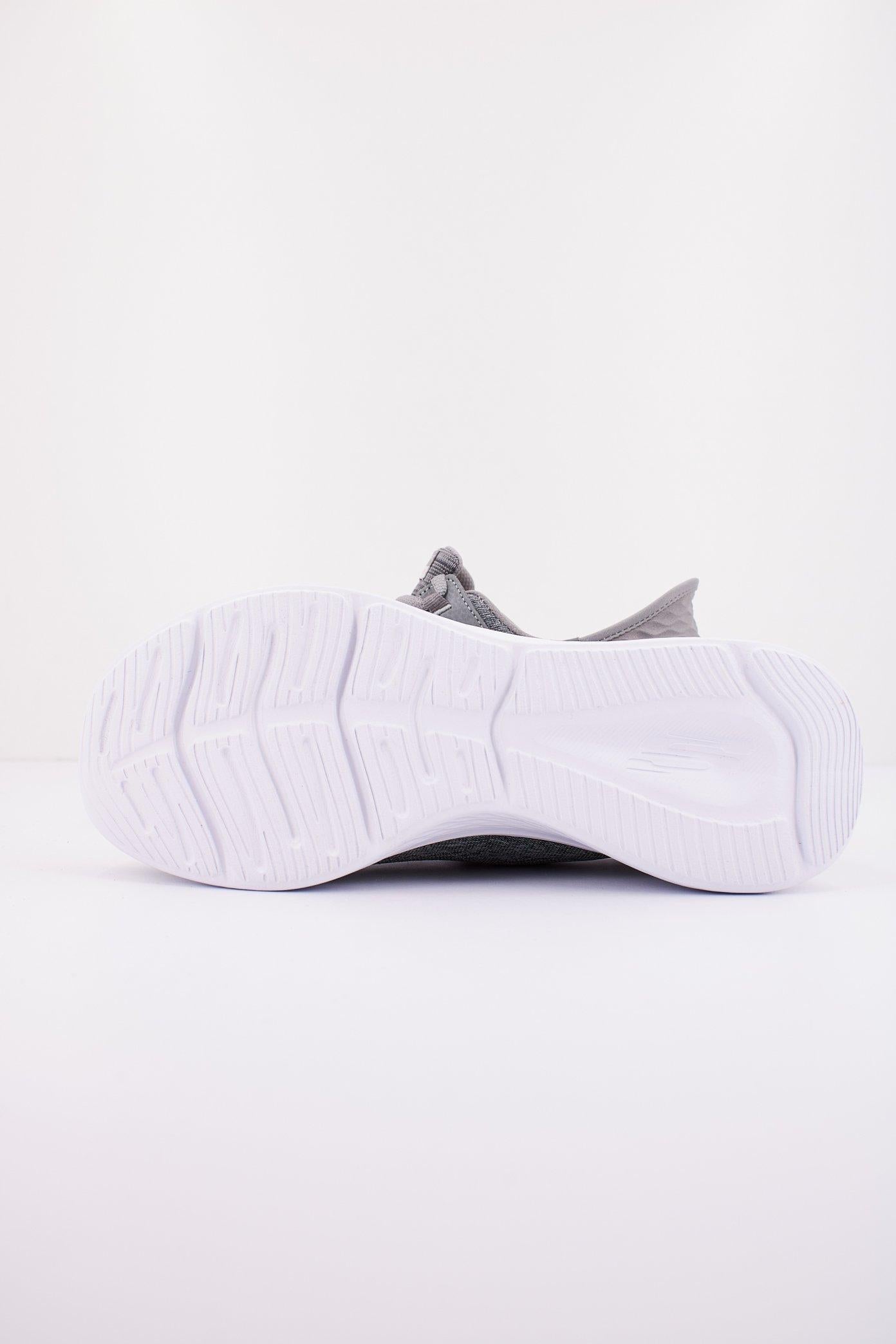 SKECHERS SLIP-INS S en color GRIS (4)