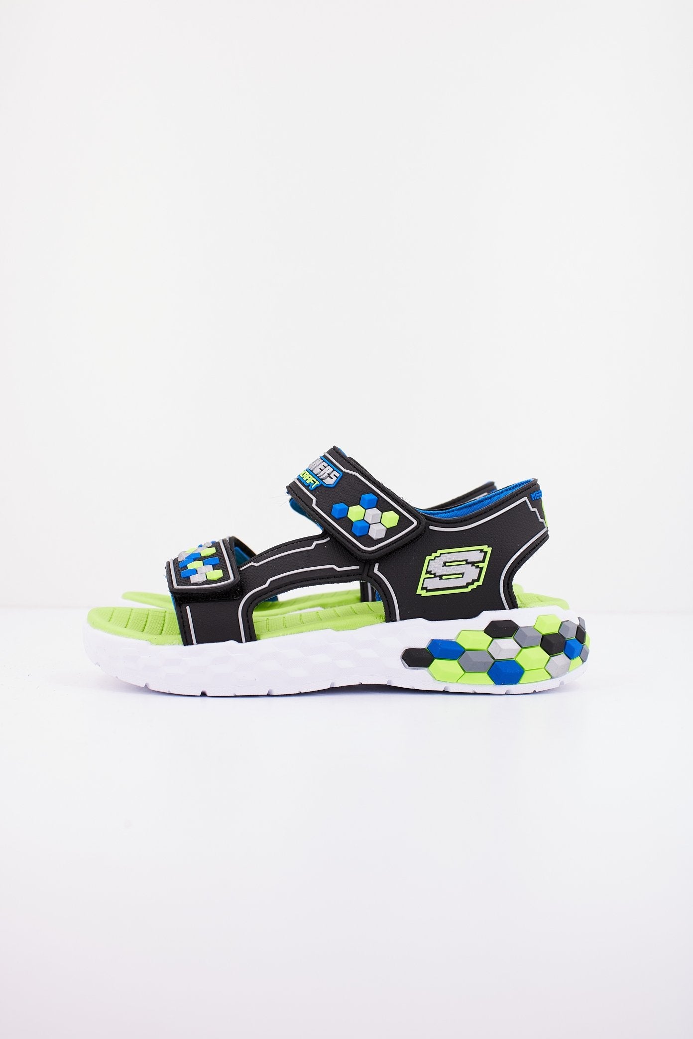 SKECHERS CUBOSHORE en color NEGRO (1)