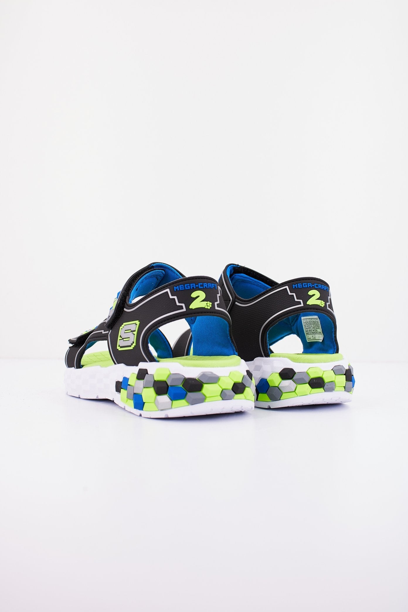 SKECHERS CUBOSHORE en color NEGRO (3)