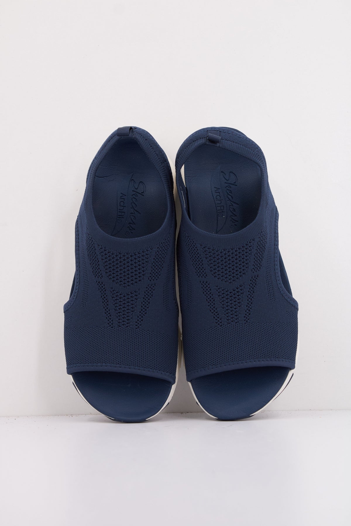 SKECHERS ARCH FIT en color AZUL (3)