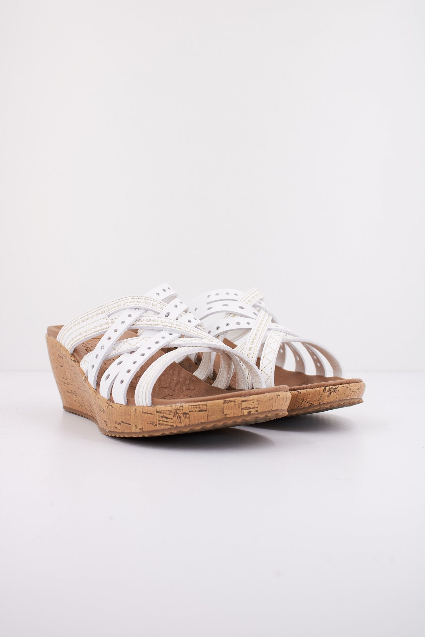 SKECHERS BEVERLEE - HOT SPRING en color BLANCO (2)