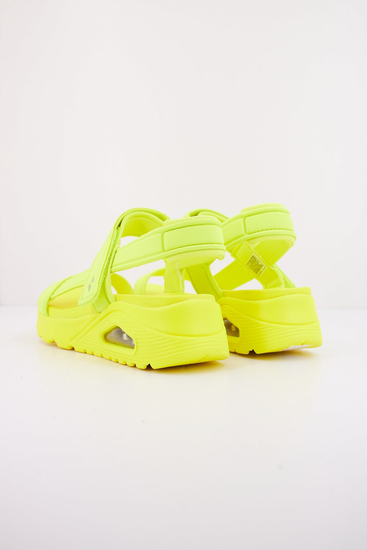 SKECHERS UNO - FUN STAND en color AMARILLO (3)