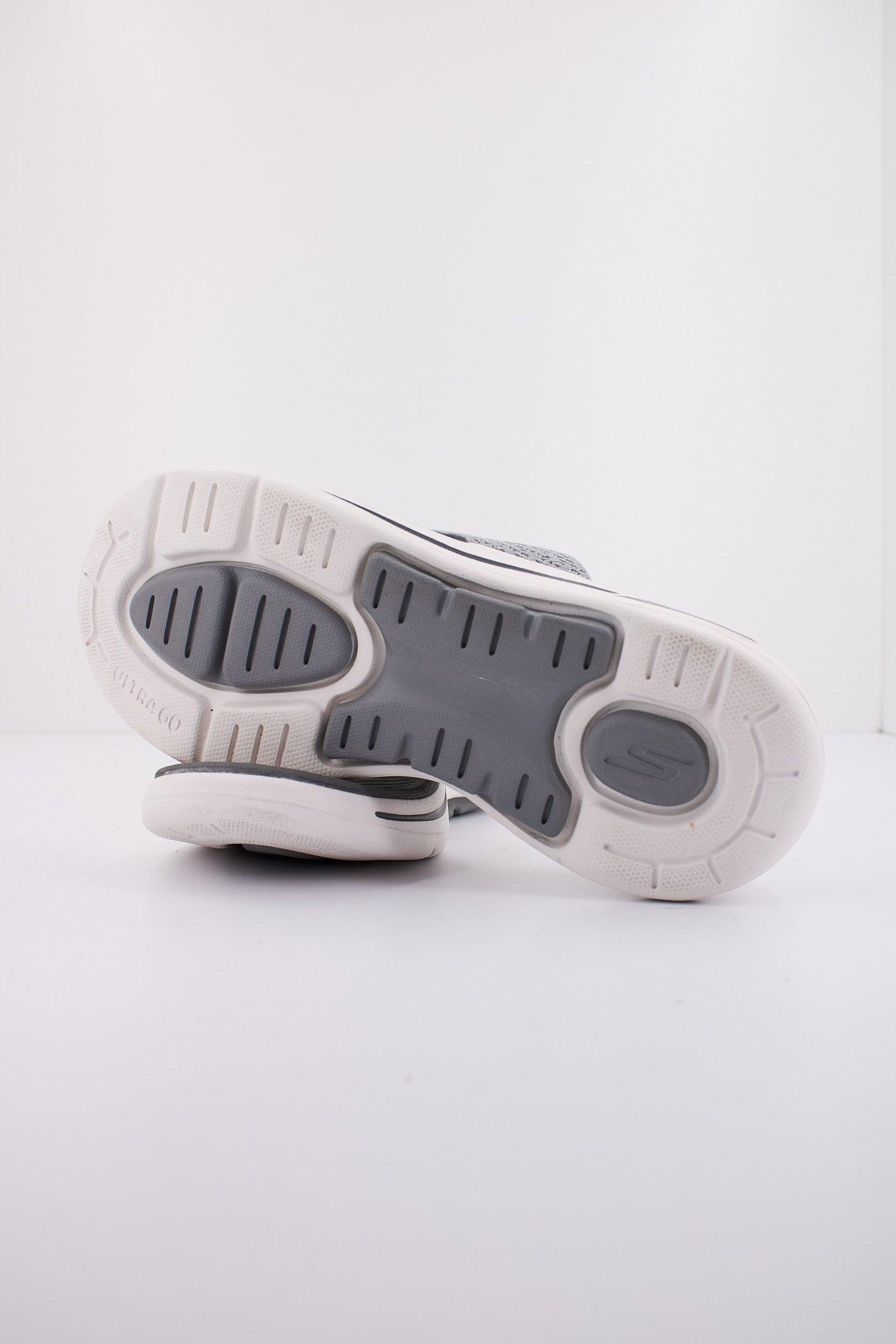 SKECHERS GO WALK ARCH FIT - WEEKENDER en color GRIS (4)