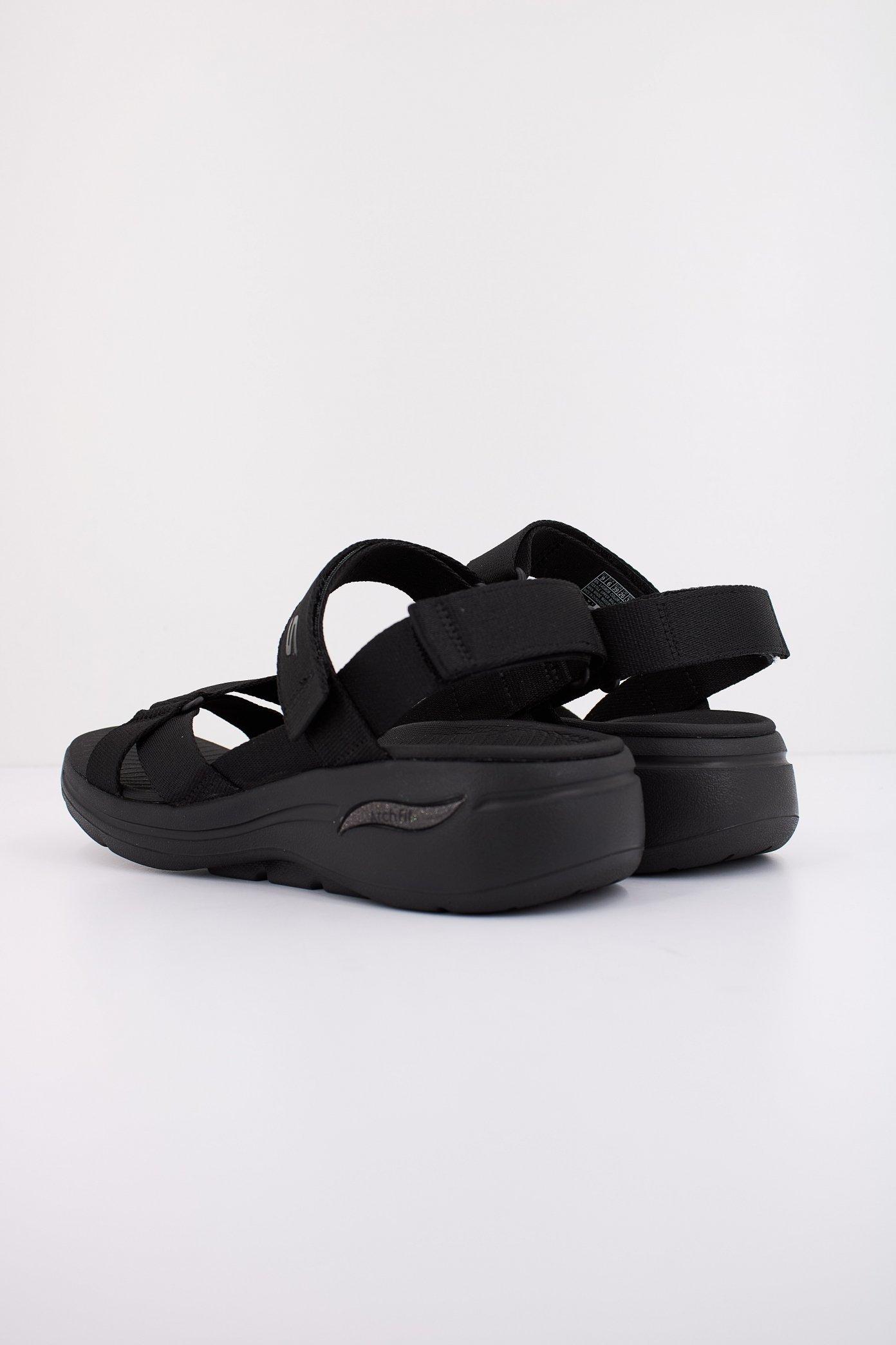 SKECHERS GO WALK ARCH FIT SANDAL en color NEGRO (4)
