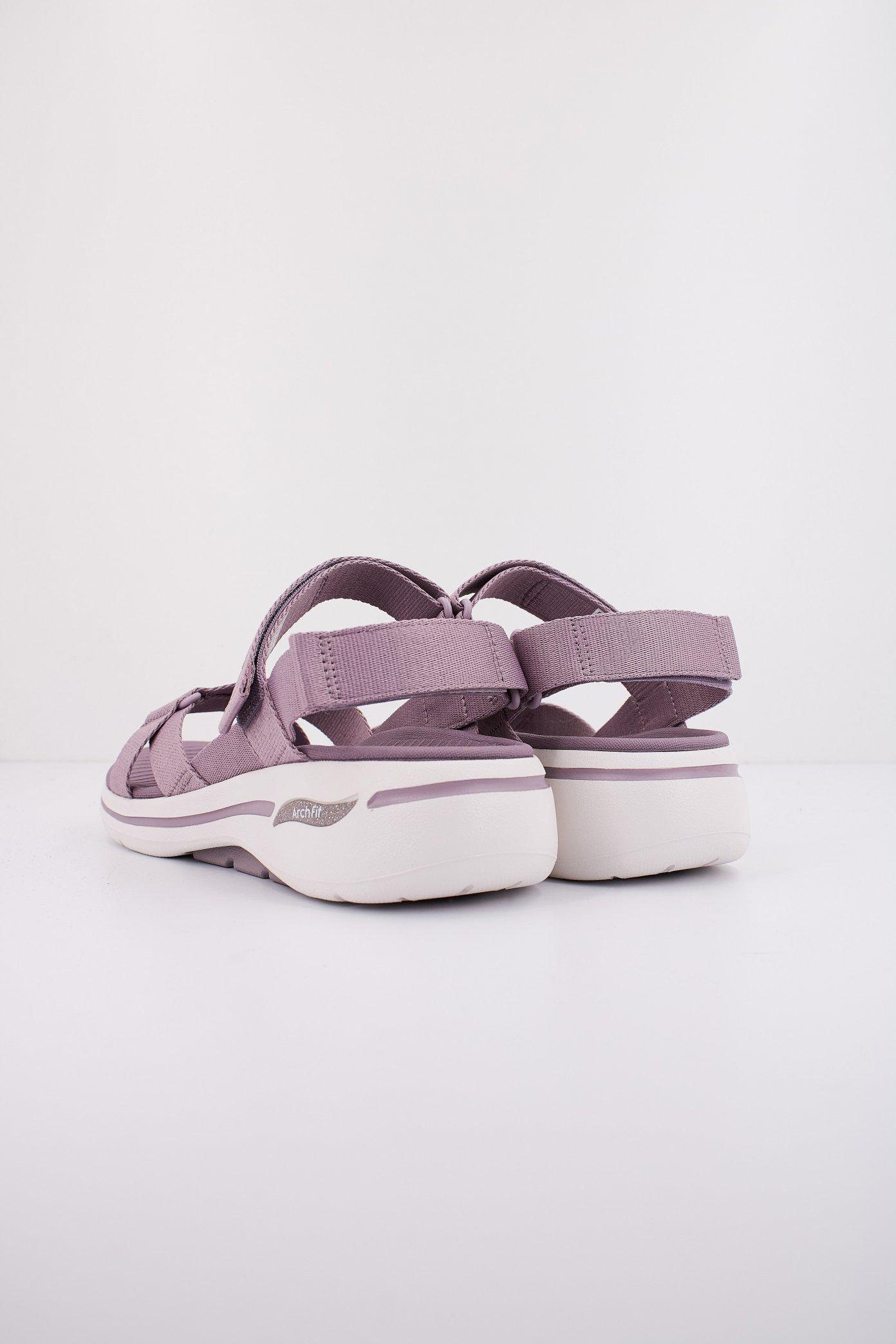 SKECHERS GO WALK ARCH FIT SANDAL en color VIOLETA (3)