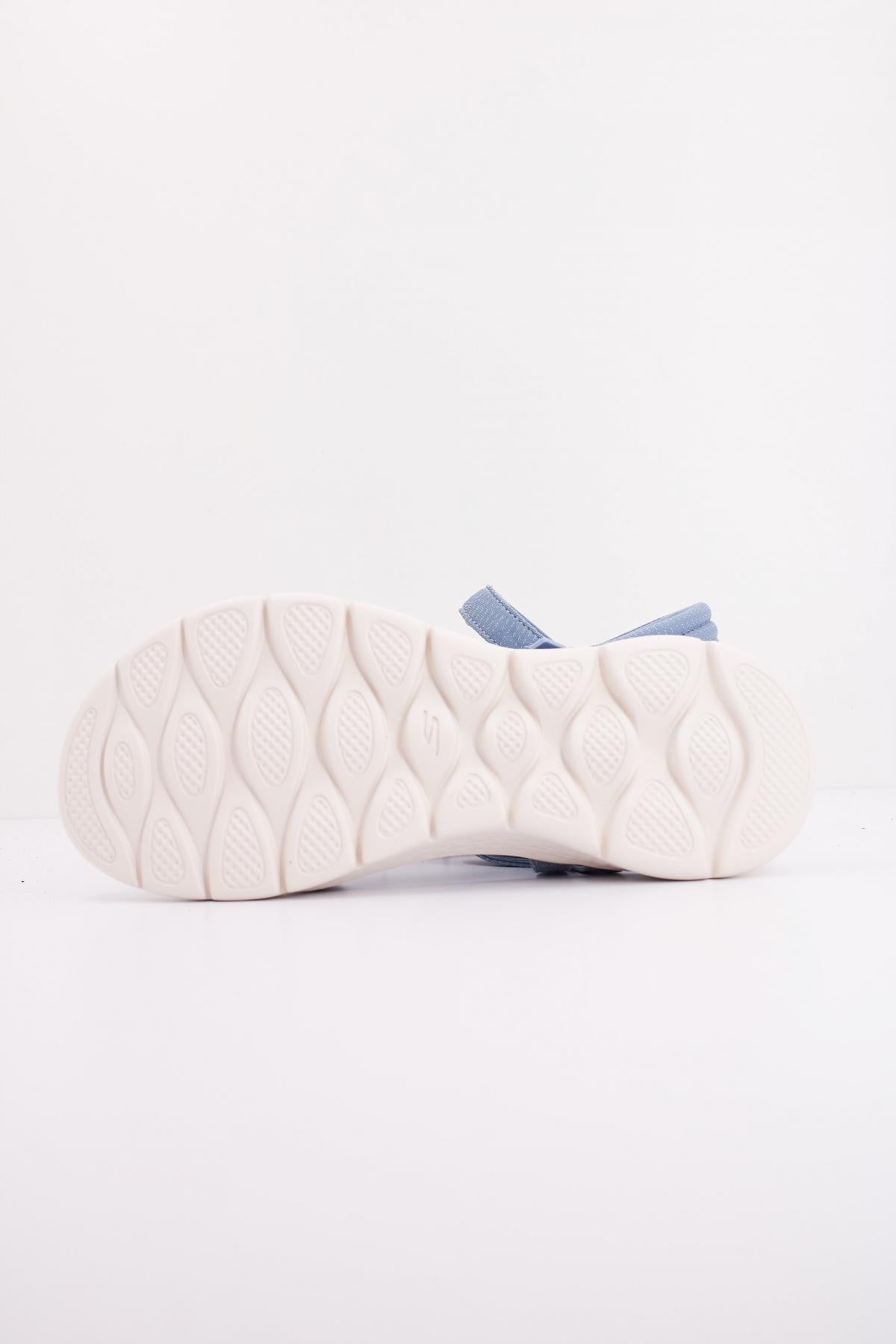 SKECHERS GO WALK FLEX SANDAL en color AZUL (5)