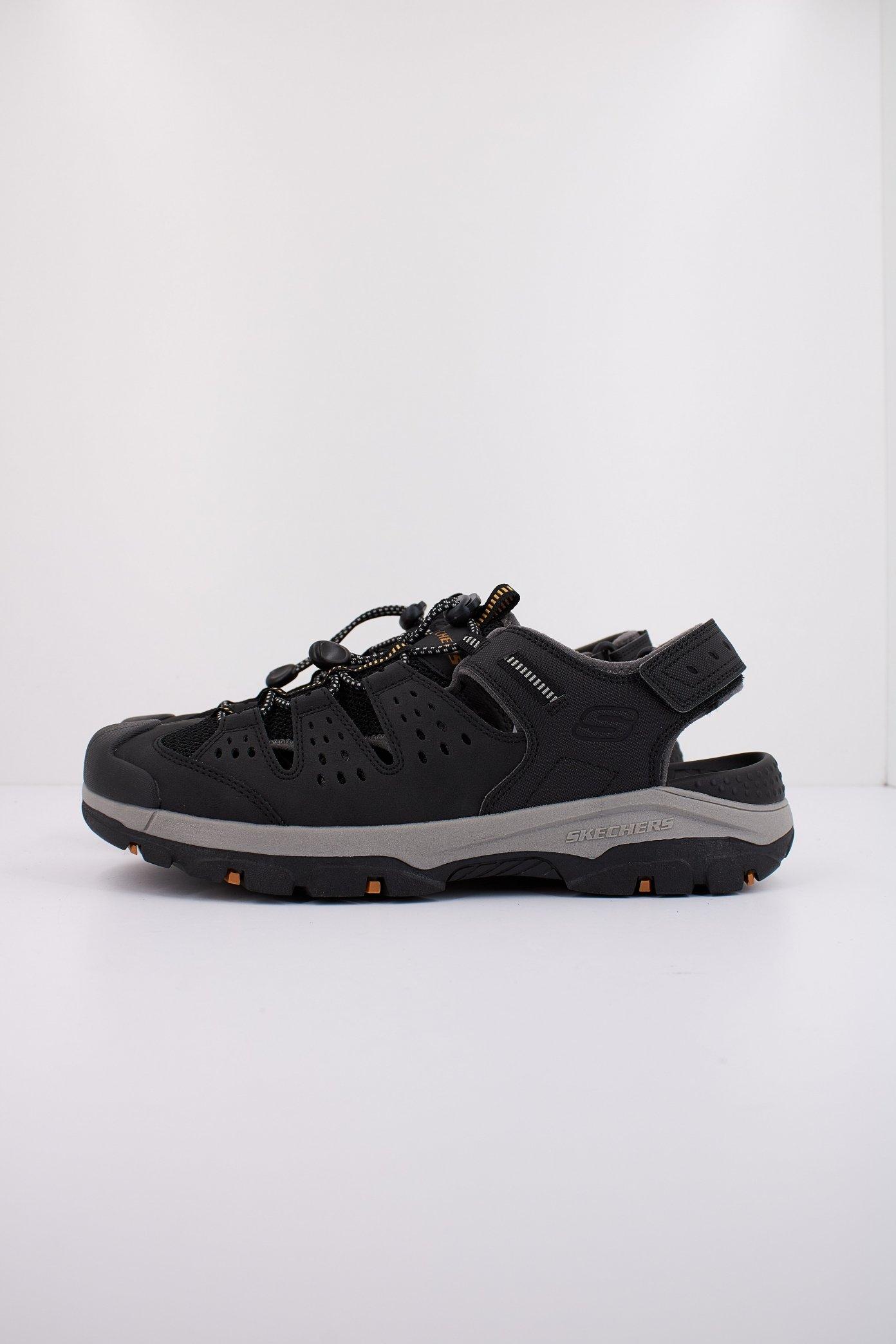 SKECHERS TRESMEN - MENARD en color NEGRO (1)