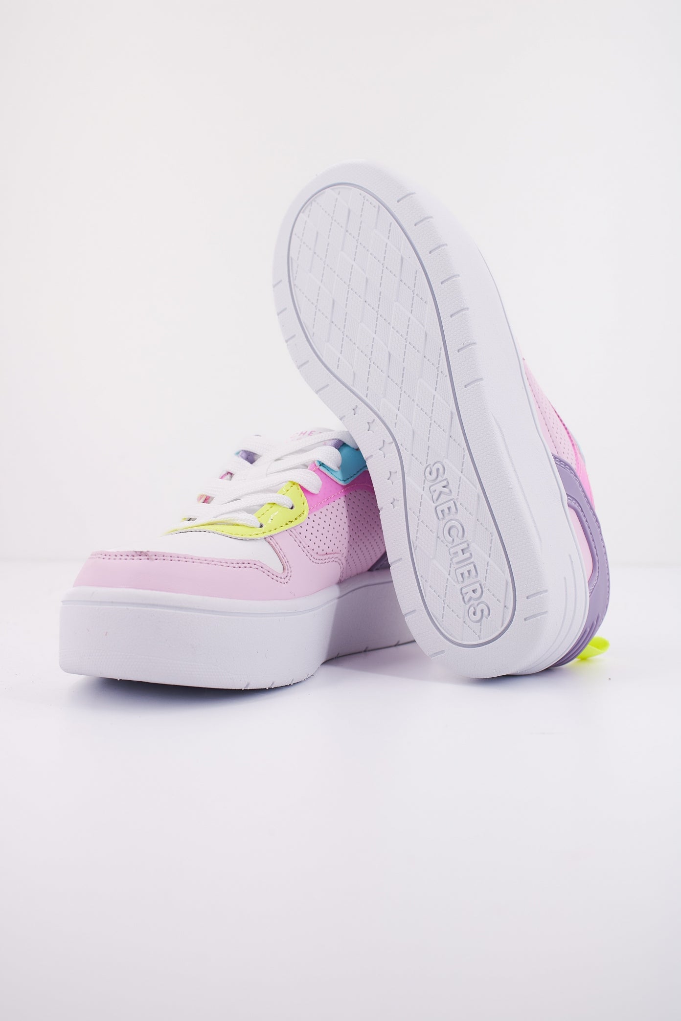 SKECHERS COURT HIGH en color ROSA (4)
