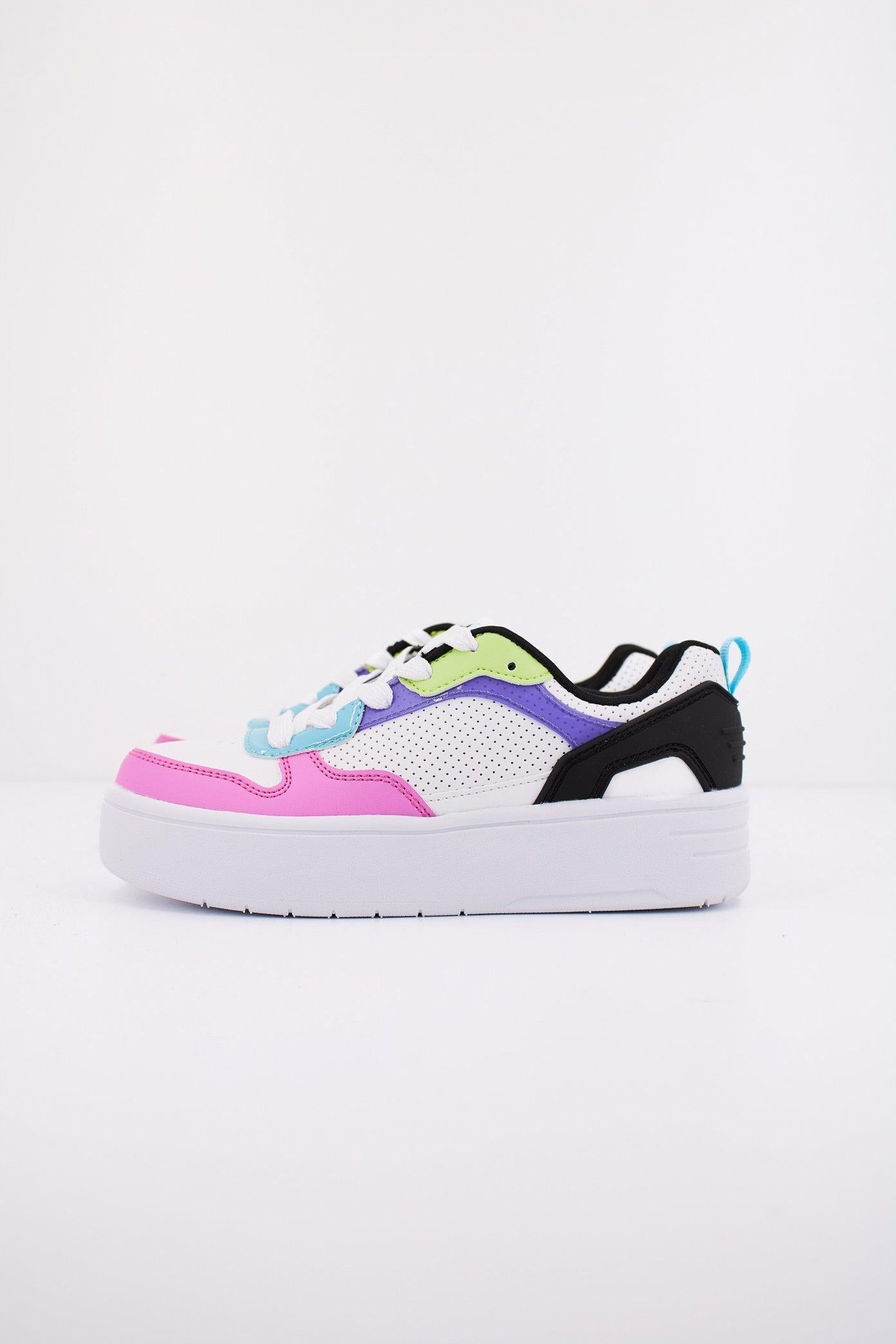 SKECHERS COURT HIGH en color BLANCO (1)
