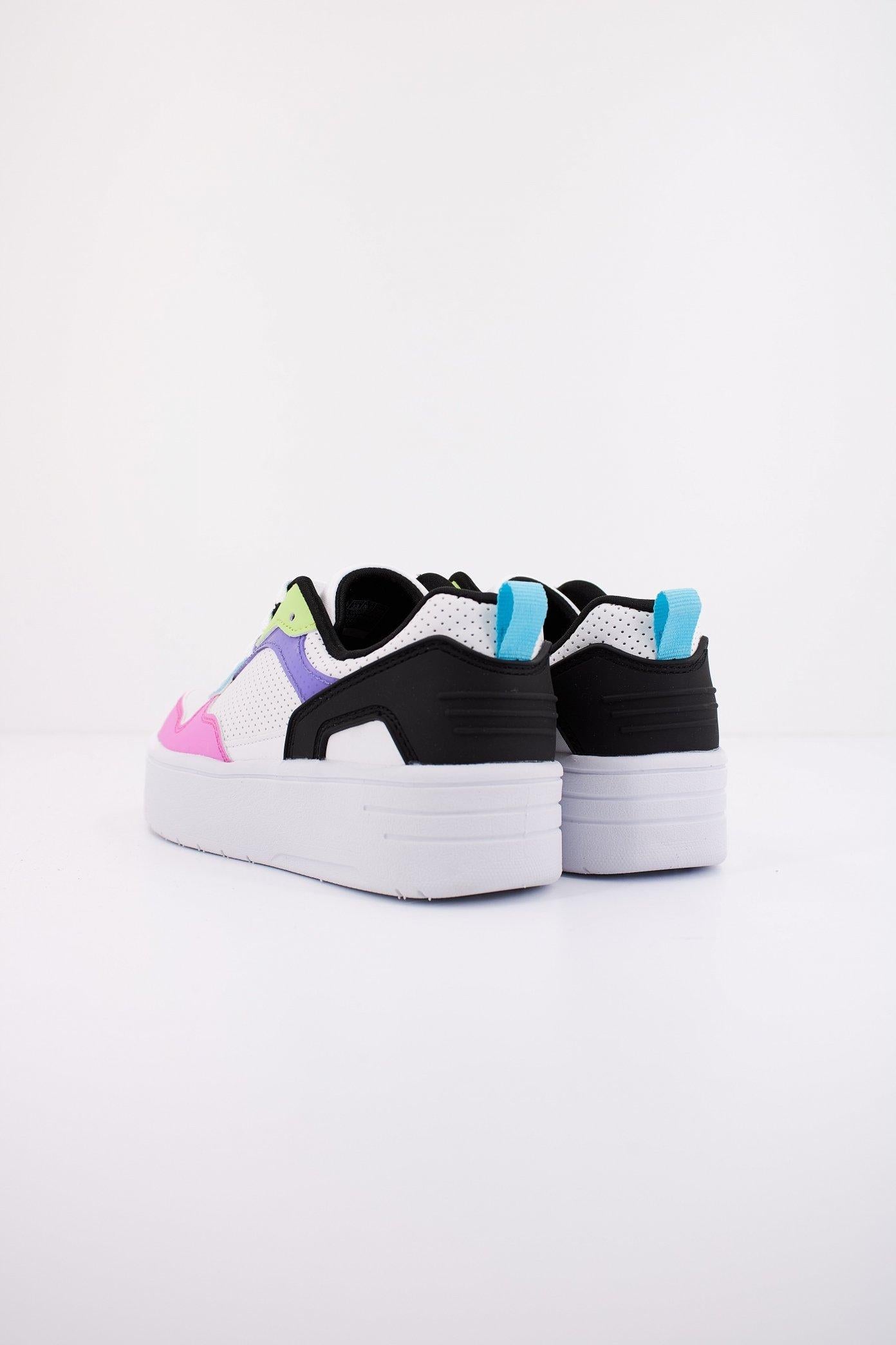 SKECHERS COURT HIGH en color BLANCO (3)