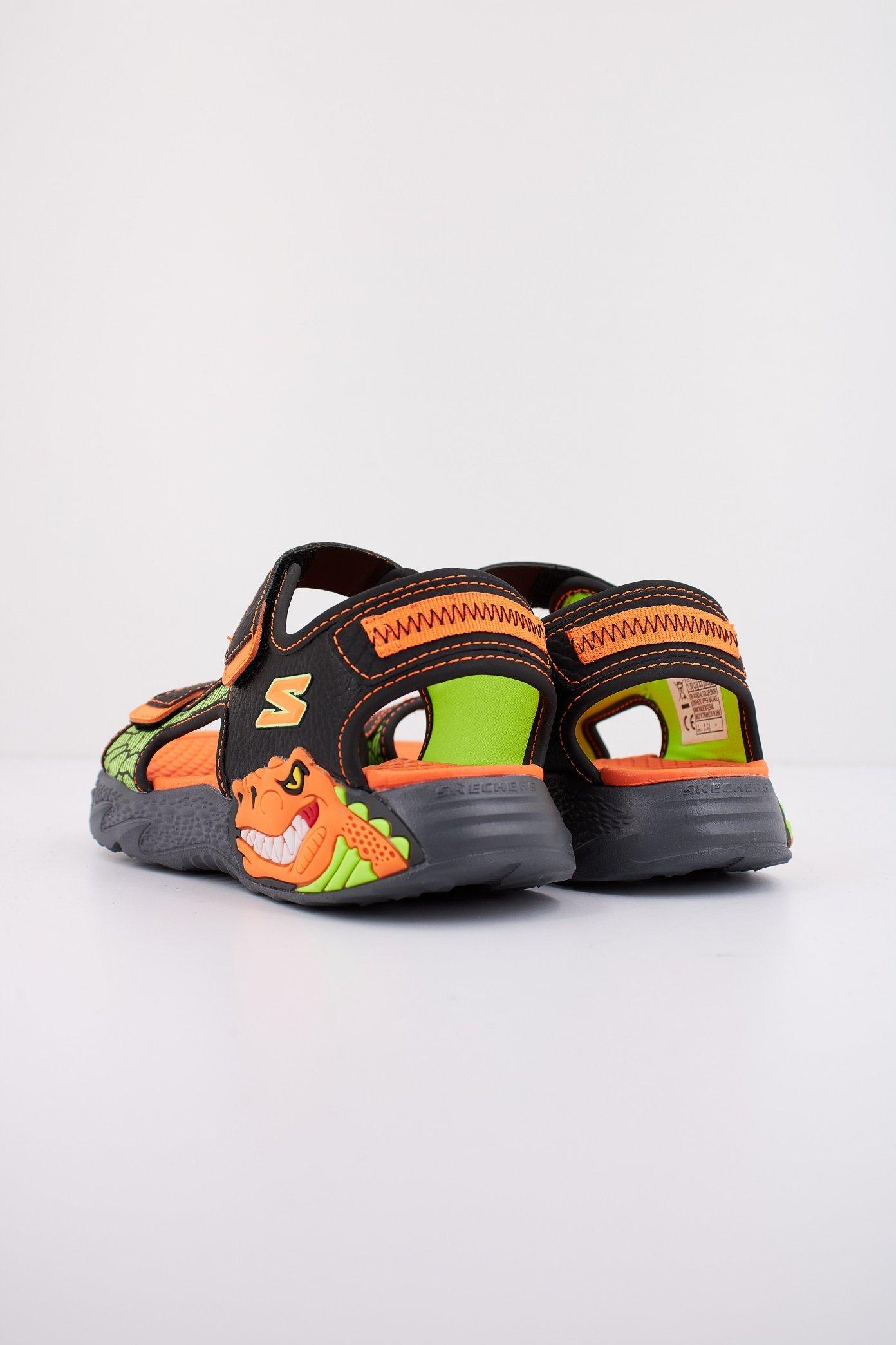 SKECHERS CREATURE-SPLASH en color NEGRO (3)