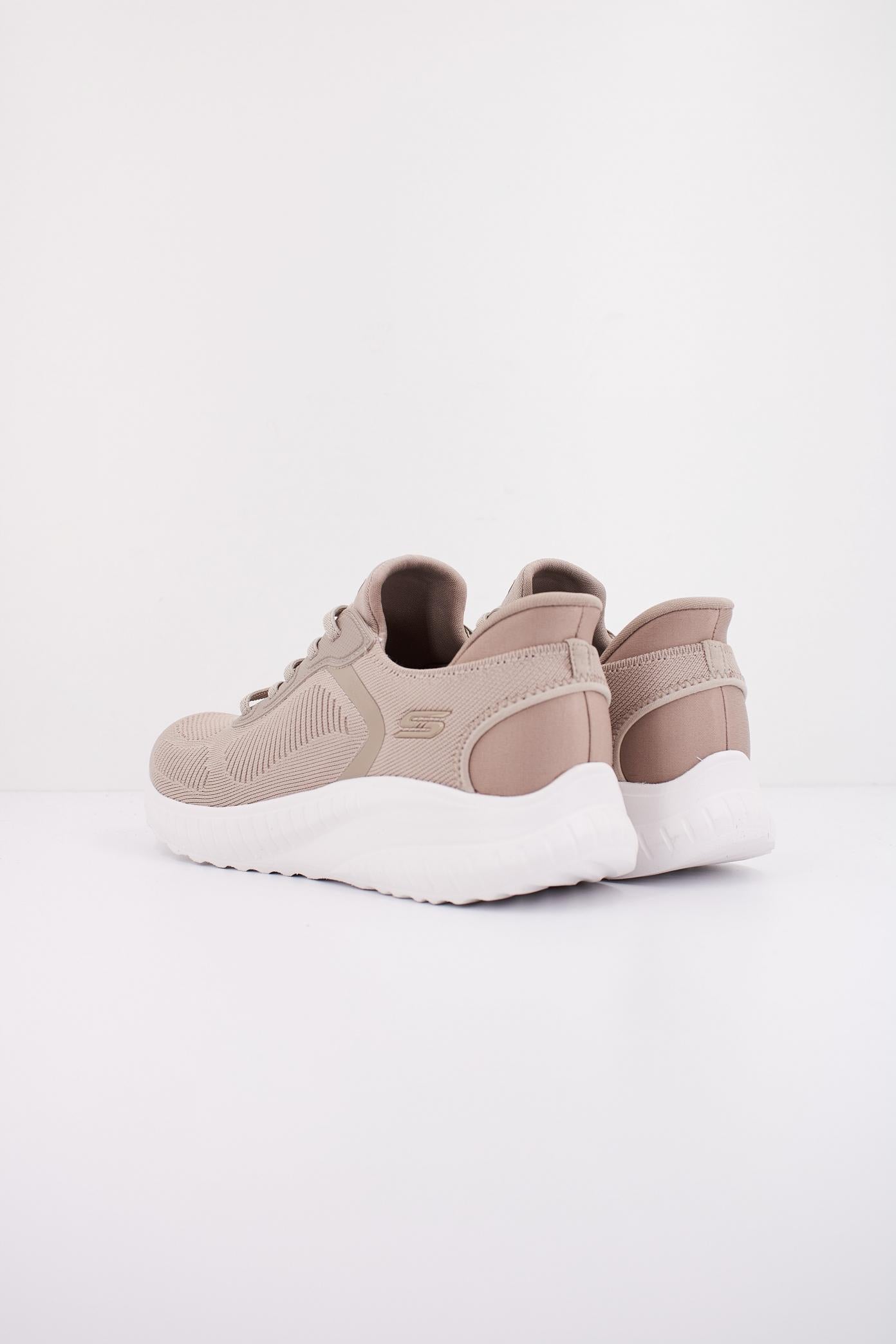 SKECHERS BOBS SQUAD CHAOS - C en color BEIS (4)