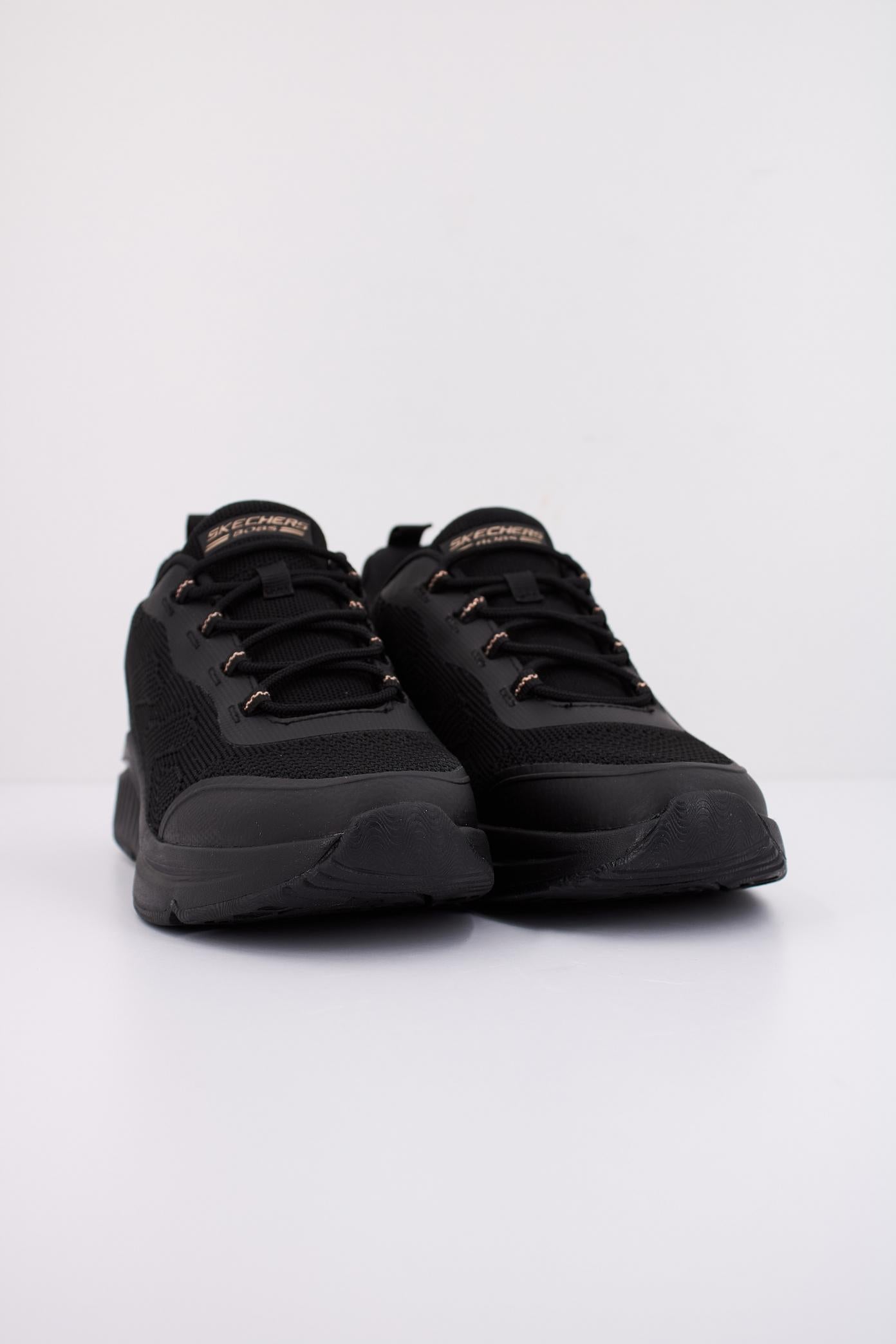 SKECHERS BOBS ARCH COMFORT B en color NEGRO (2)