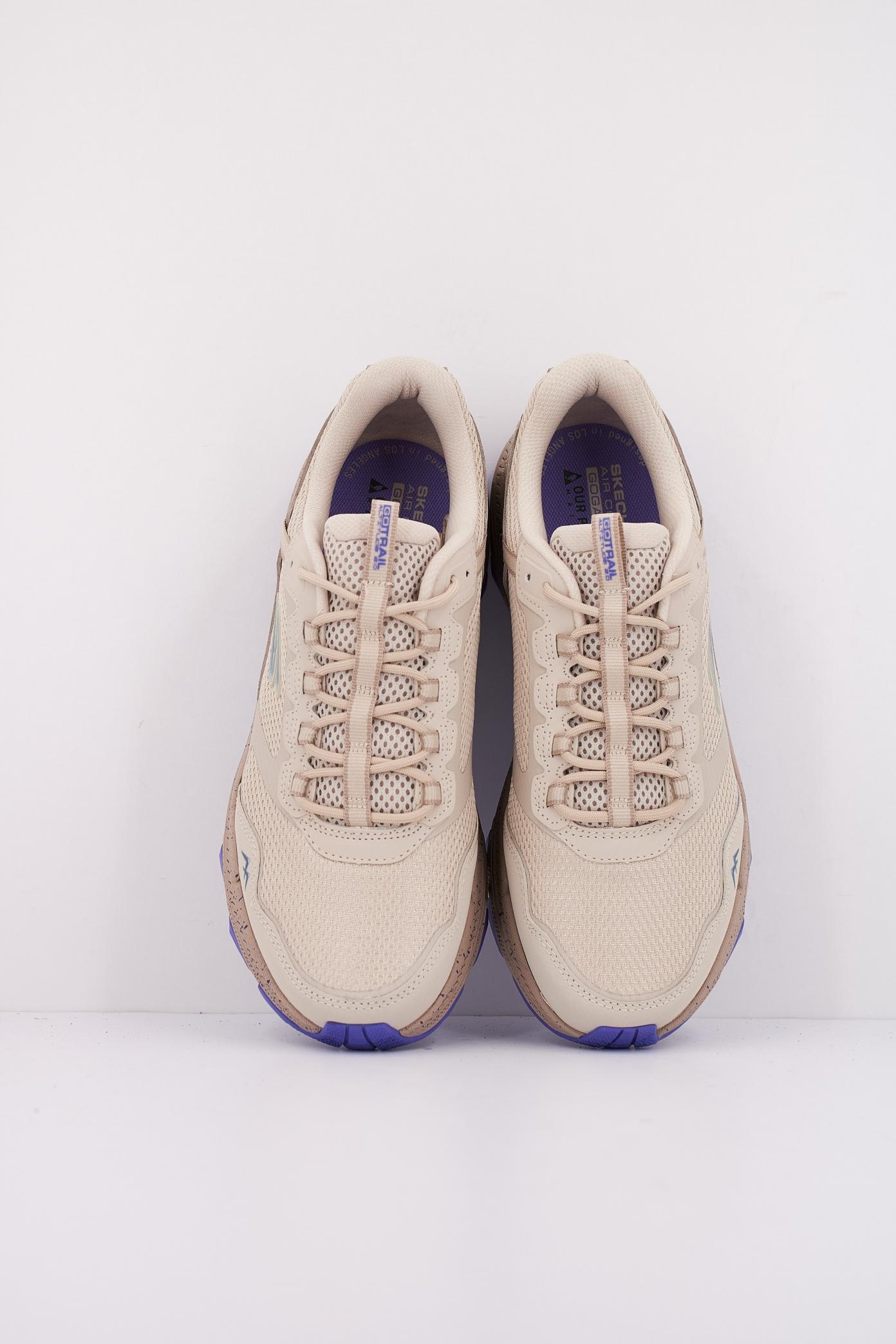 SKECHERS GO RUN TRAIL ALTITUD . - RAVINE en color BEIS (3)