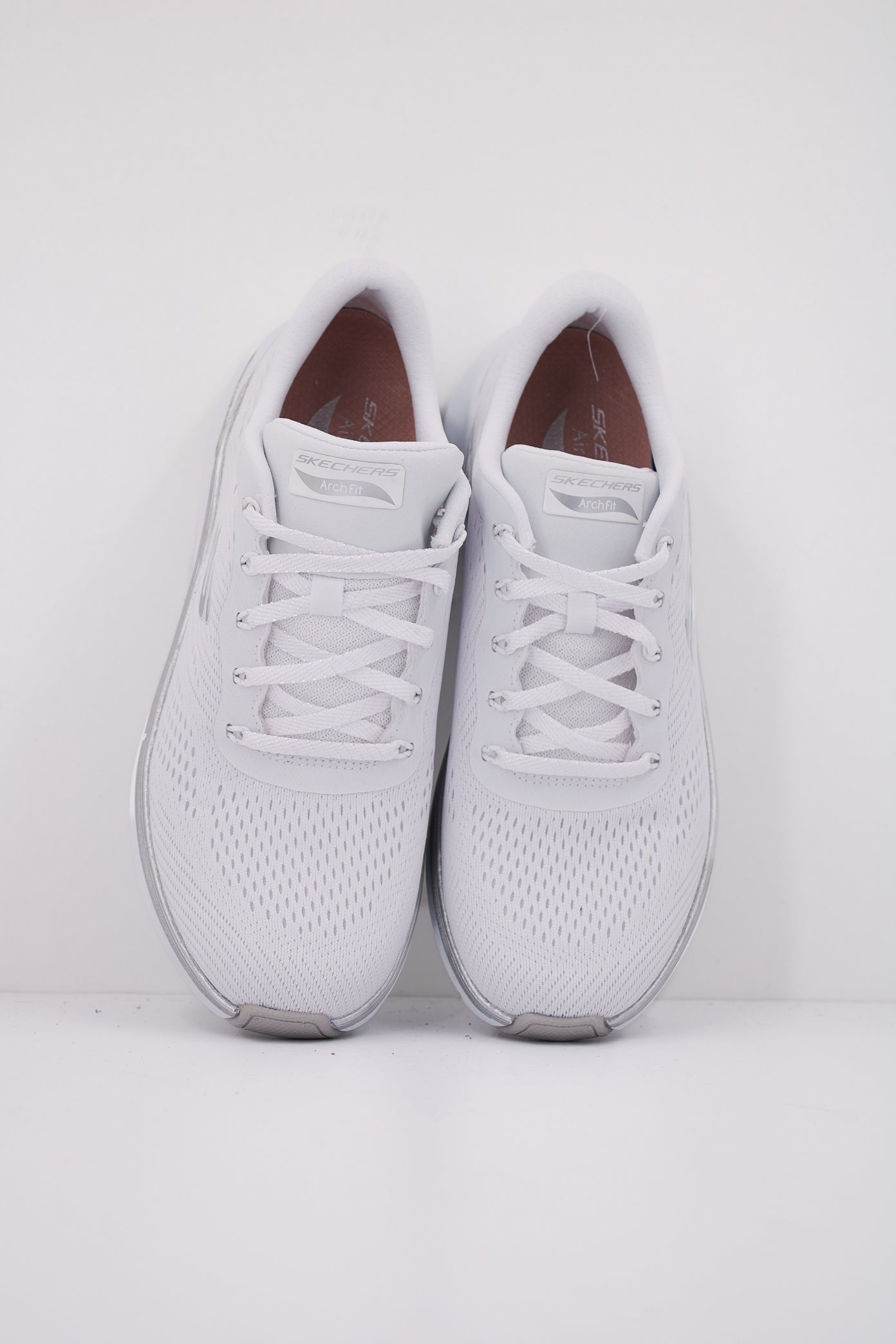 SKECHERS ARCH FIT .-GLOW TH en color BLANCO (3)