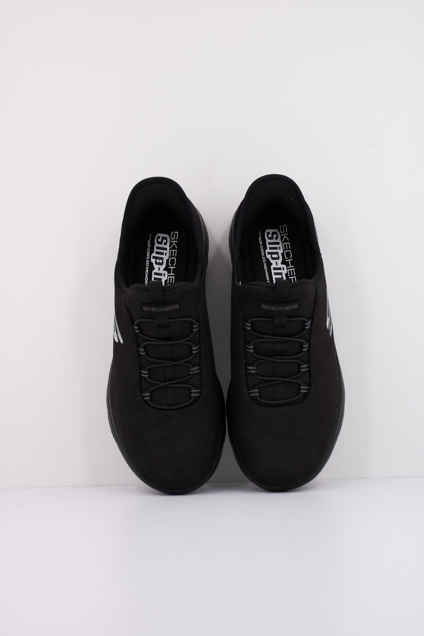 SKECHERS SUMMITS-UNKNOWN TRAI SLIP-INS en color NEGRO (3)