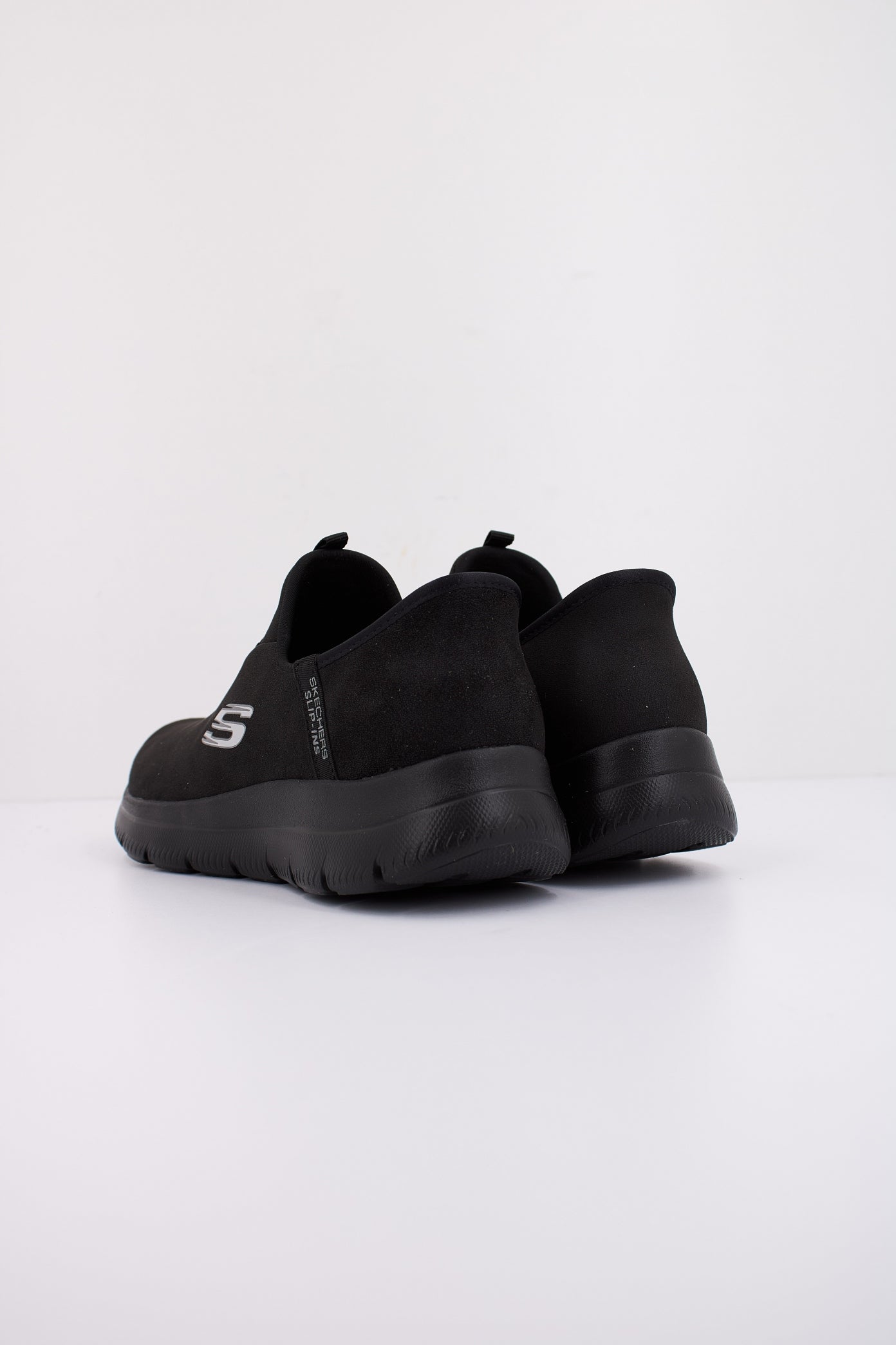 SKECHERS SUMMITS-UNKNOWN TRAI SLIP-INS en color NEGRO (4)