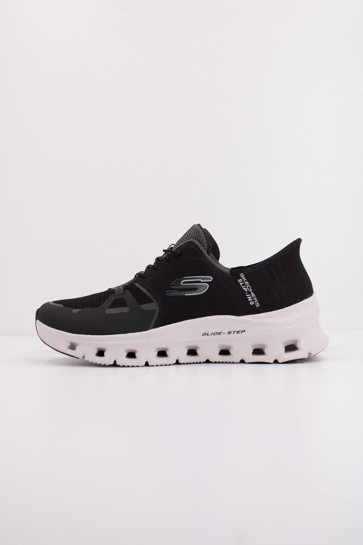SKECHERS GLIDE STEP PRO en color NEGRO (1)