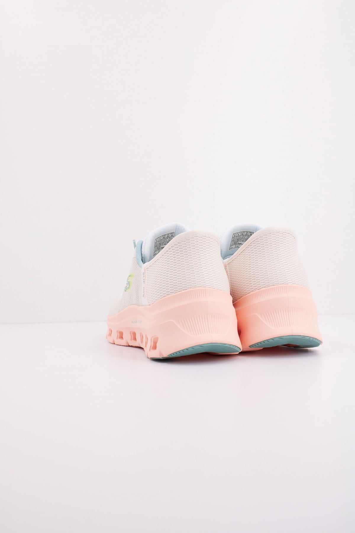 SKECHERS GLIDE STEP PRO en color BEIS (4)