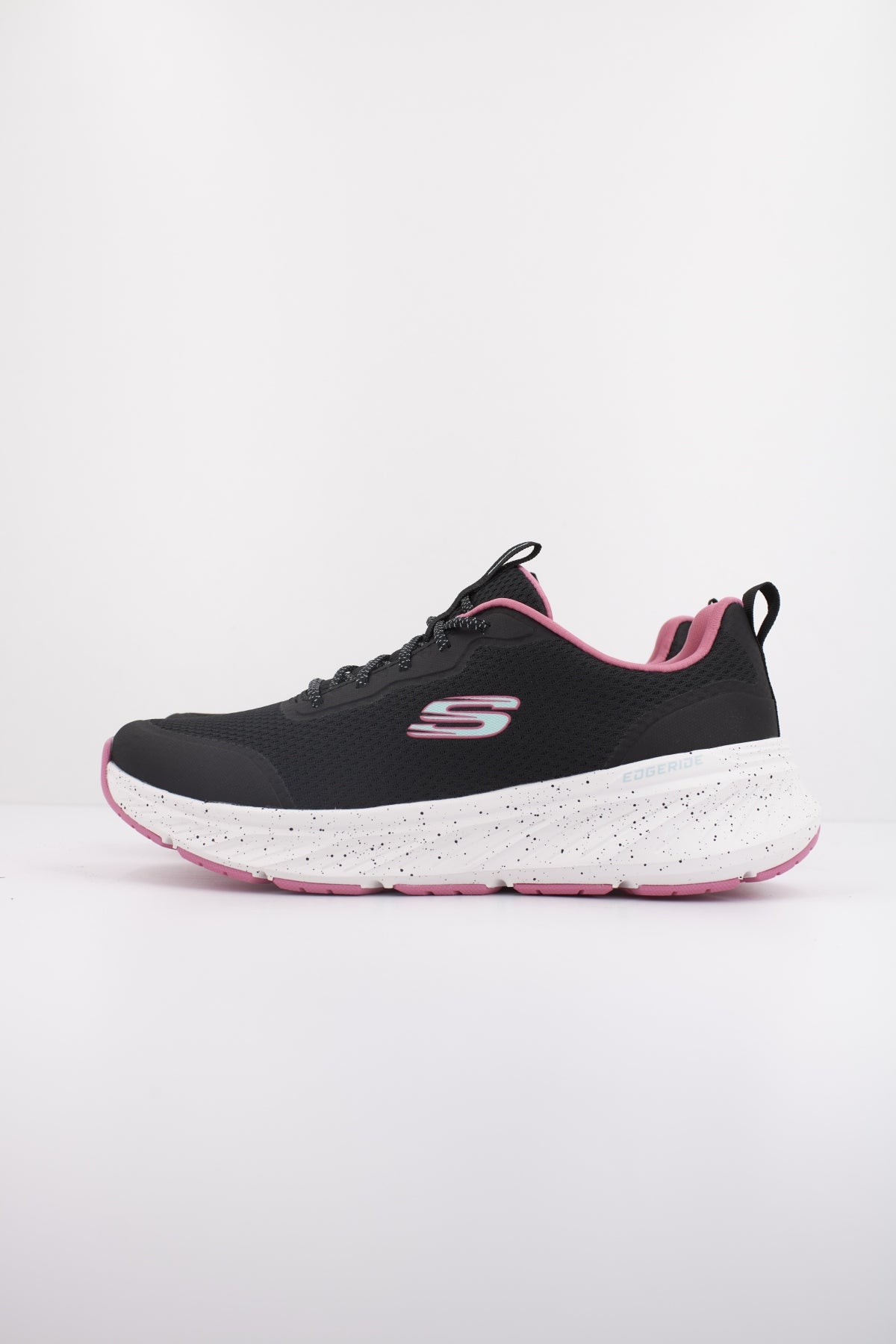 SKECHERS EDGERIDE-SMOOTH JOUR en color NEGRO (1)