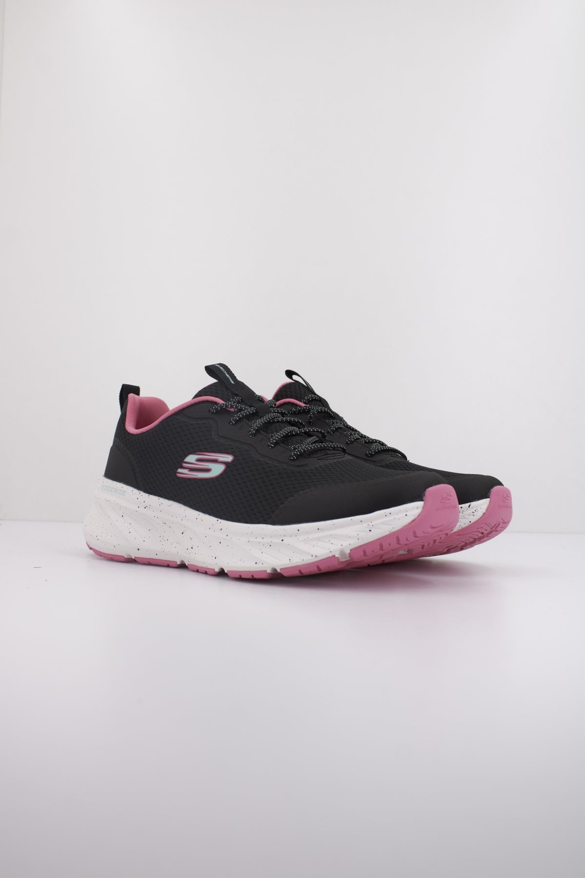 SKECHERS EDGERIDE-SMOOTH JOUR en color NEGRO (2)