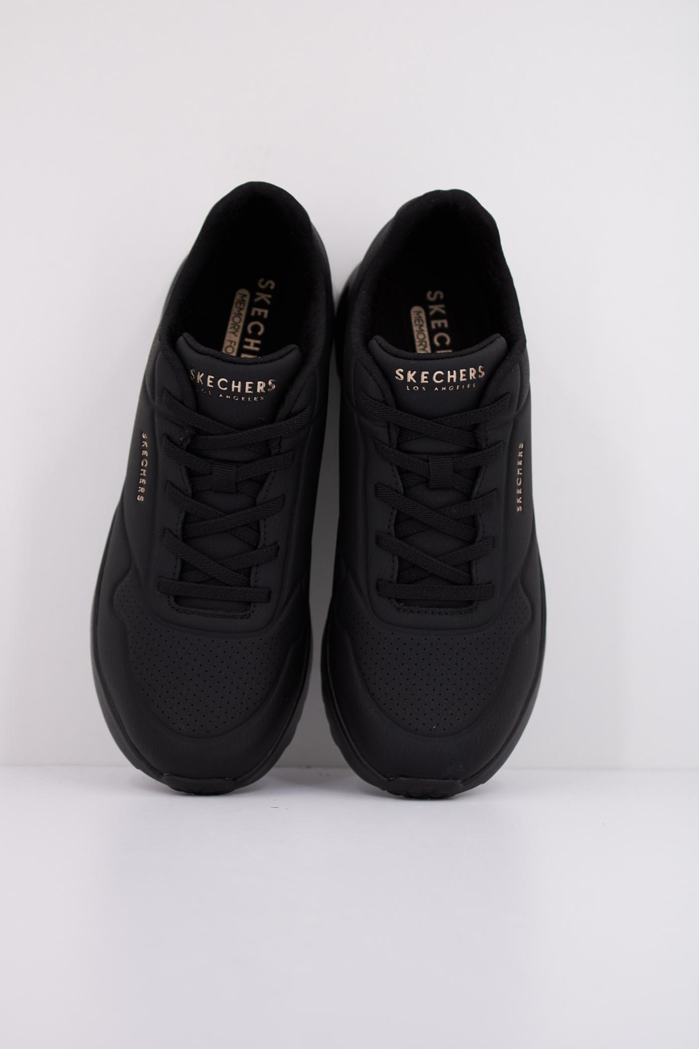 SKECHERS UNO LITE - LITE WORK en color NEGRO (3)