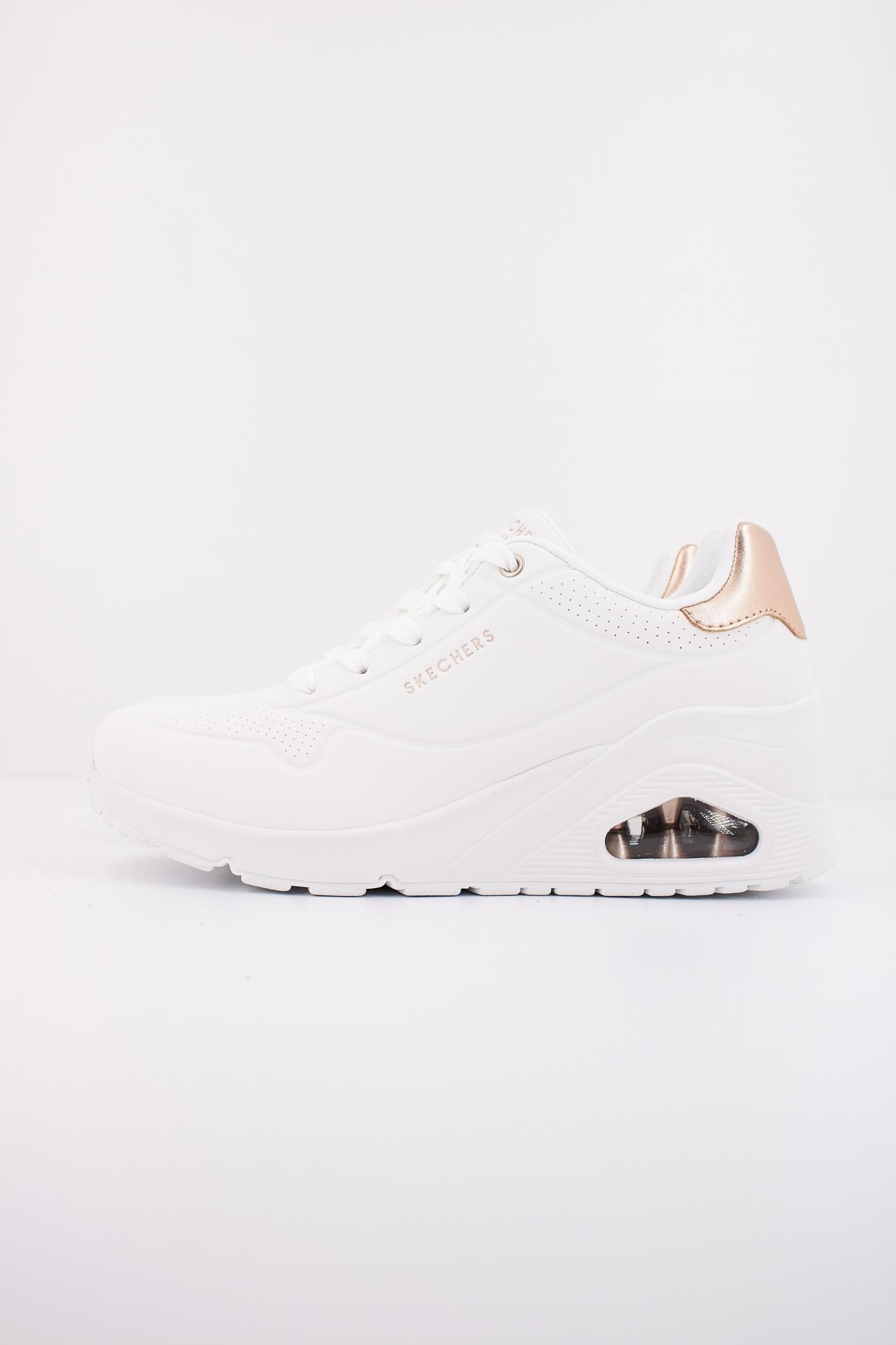 SKECHERS UNO WEDGE - HI STEPS en color BLANCO (1)