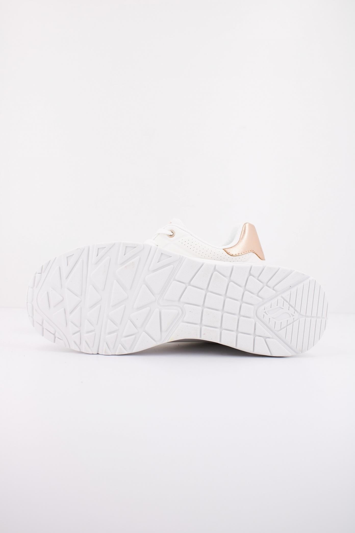 SKECHERS UNO WEDGE - HI STEPS en color BLANCO (5)