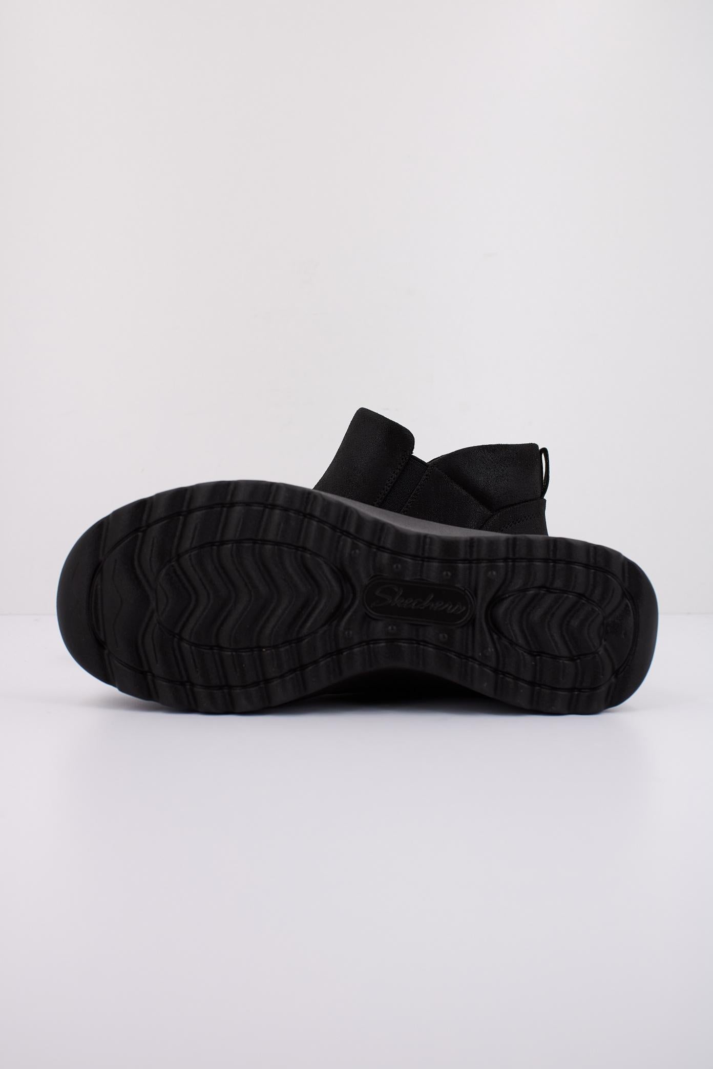 SKECHERS LOVELY VIBE - FALL I en color NEGRO (5)