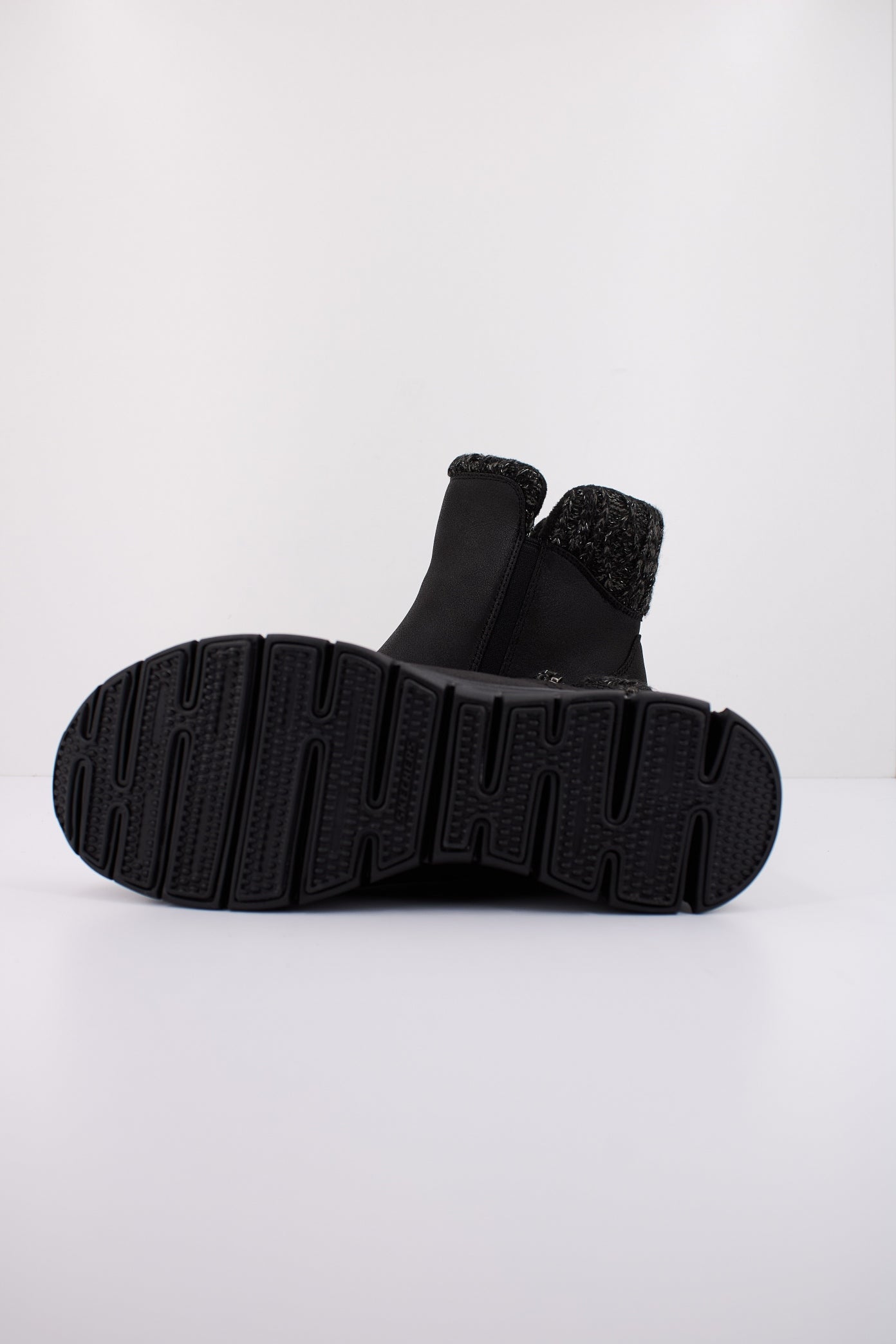 SKECHERS SYNERGY - LOVELY COL en color NEGRO (5)