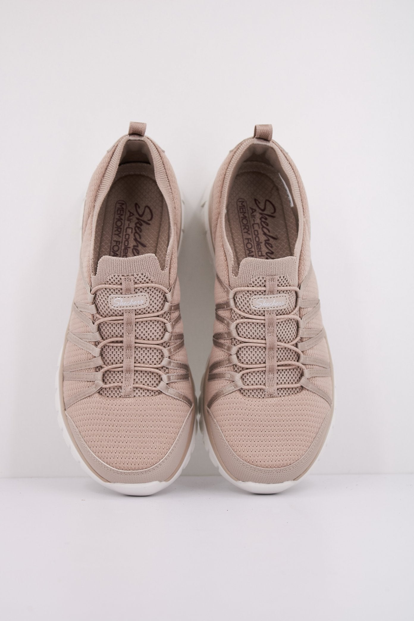SKECHERS GRACEFUL - SOFT SOUL en color BEIS (3)