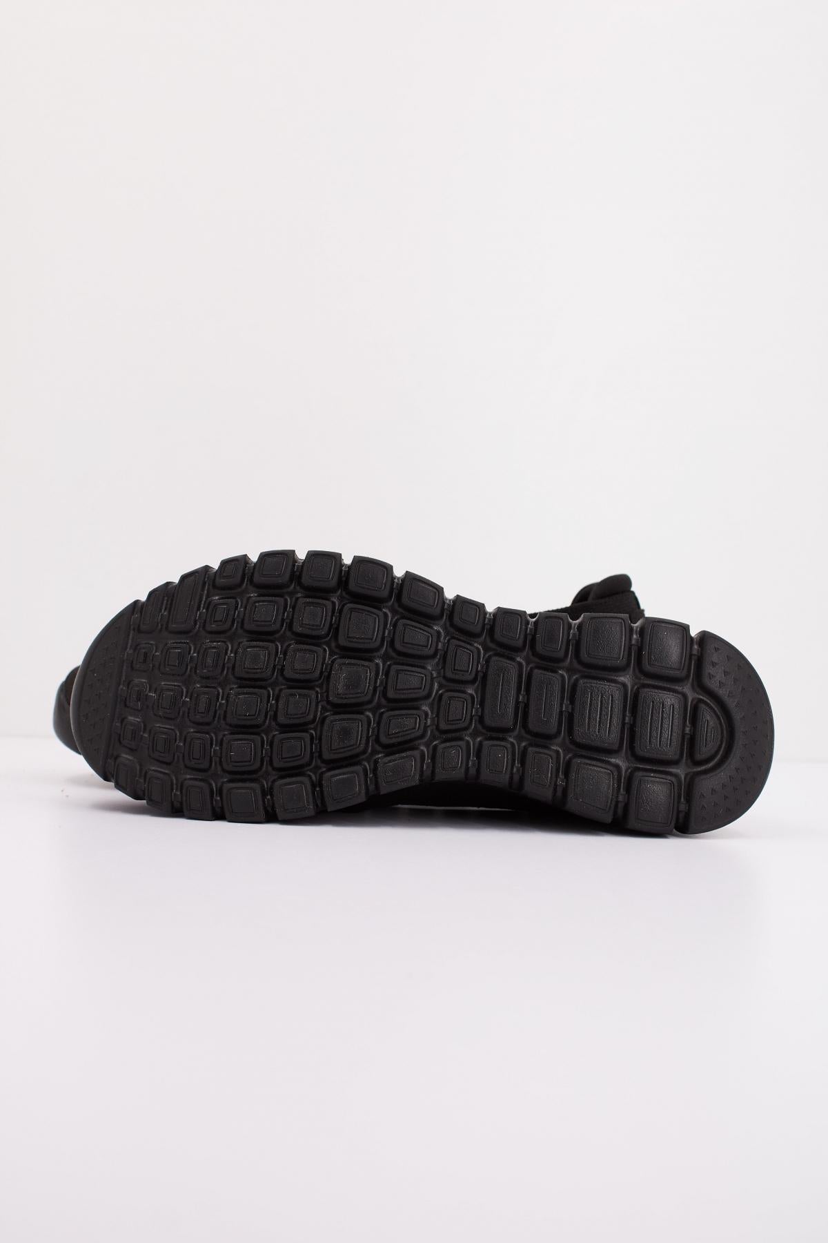 SKECHERS GRACEFUL - LEANING I en color NEGRO (5)