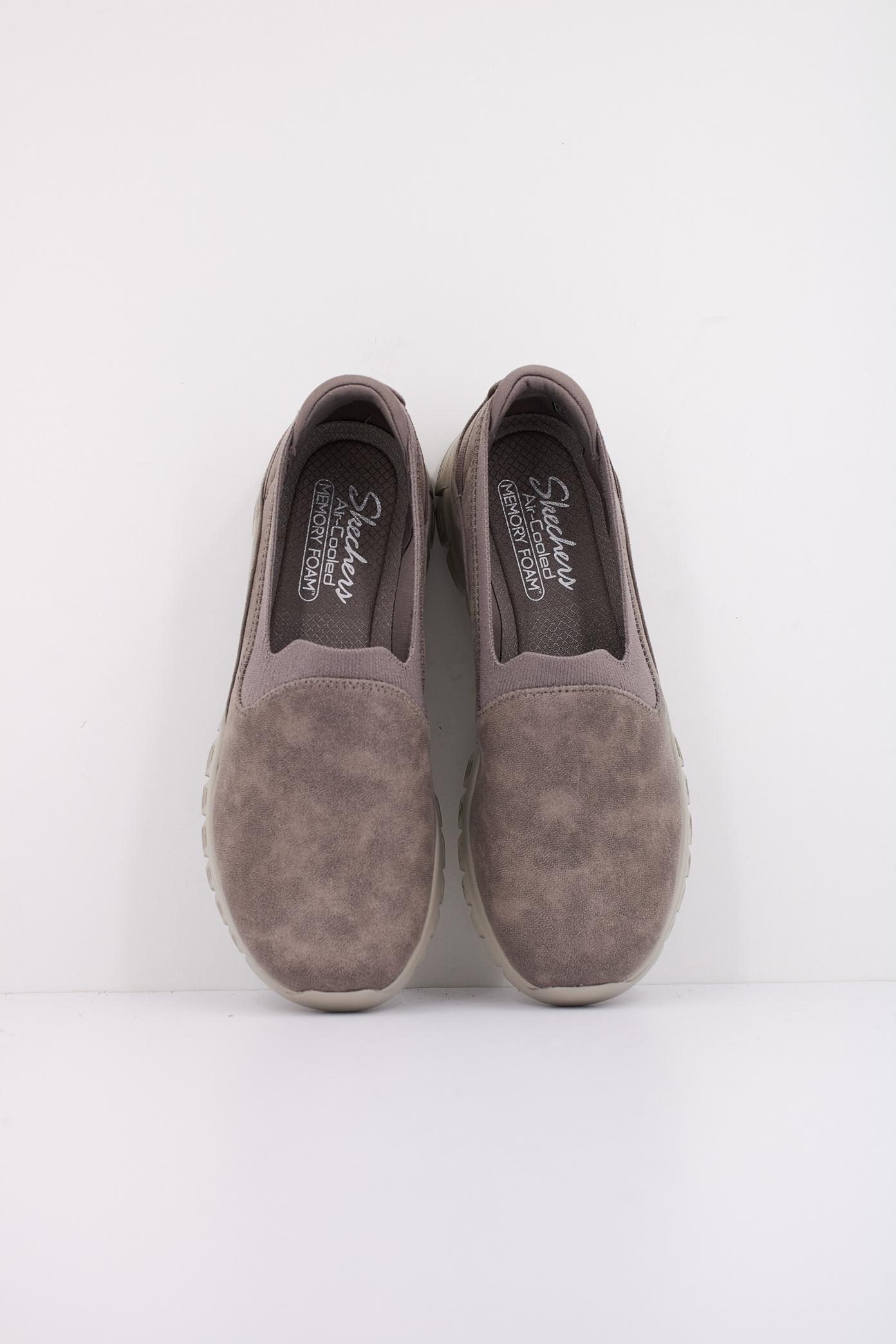 SKECHERS GRACEFUL - LEANING I en color GRIS (3)