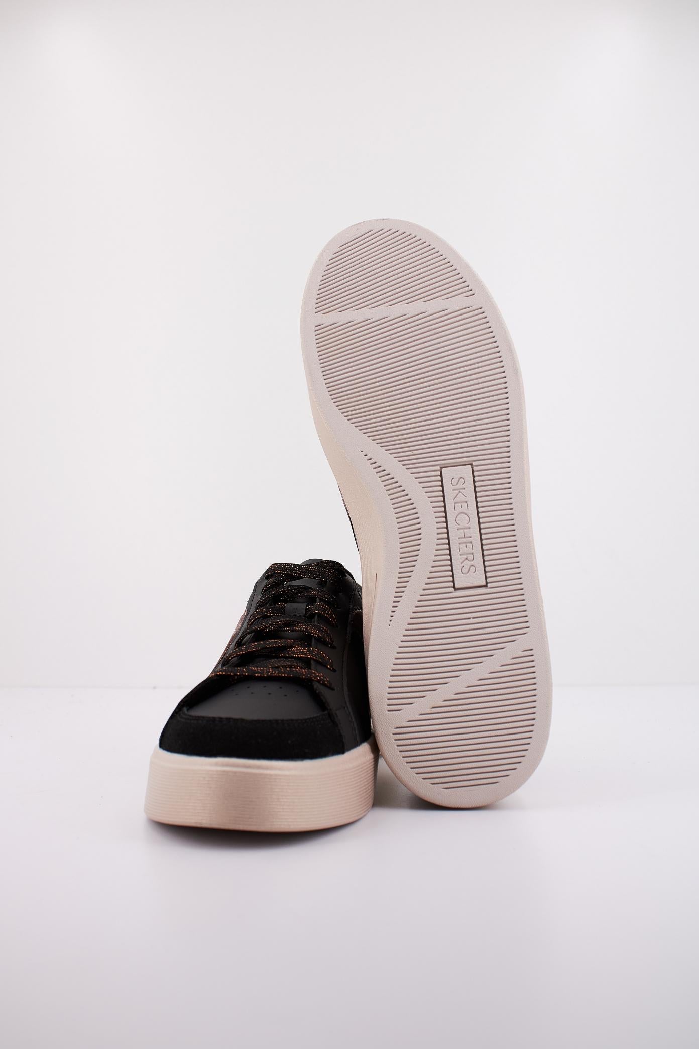 SKECHERS HILAND - QUITE CHIC en color NEGRO (5)