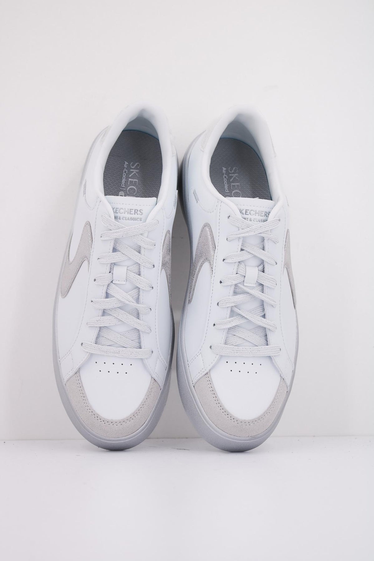 SKECHERS HILAND - QUITE CHIC en color BLANCO (3)