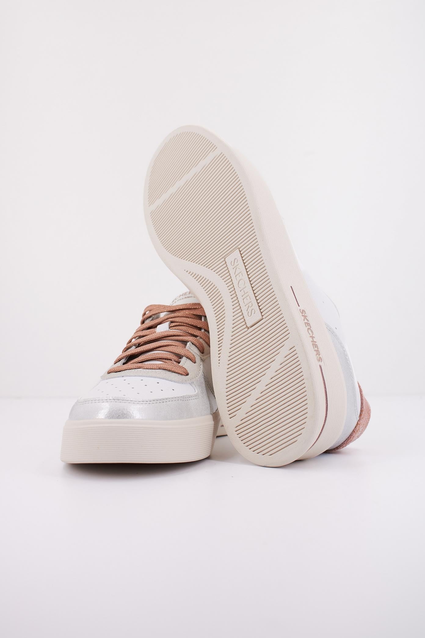SKECHERS HILAND - SOFT METALS en color BLANCO (5)