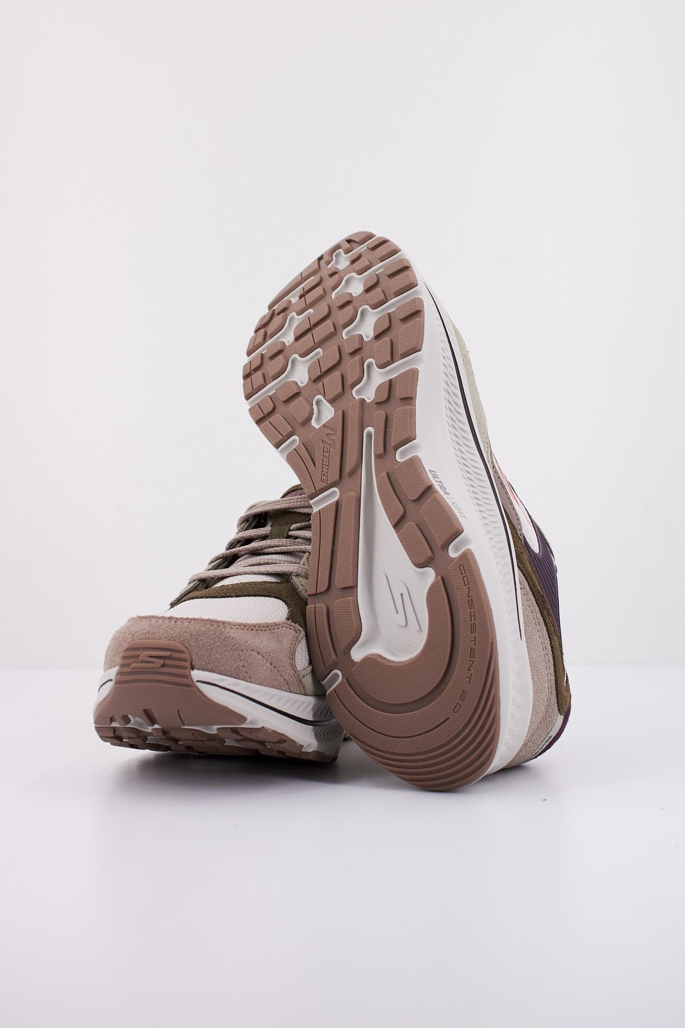 SKECHERS GO RUN CONSISTENT . en color BEIS (5)