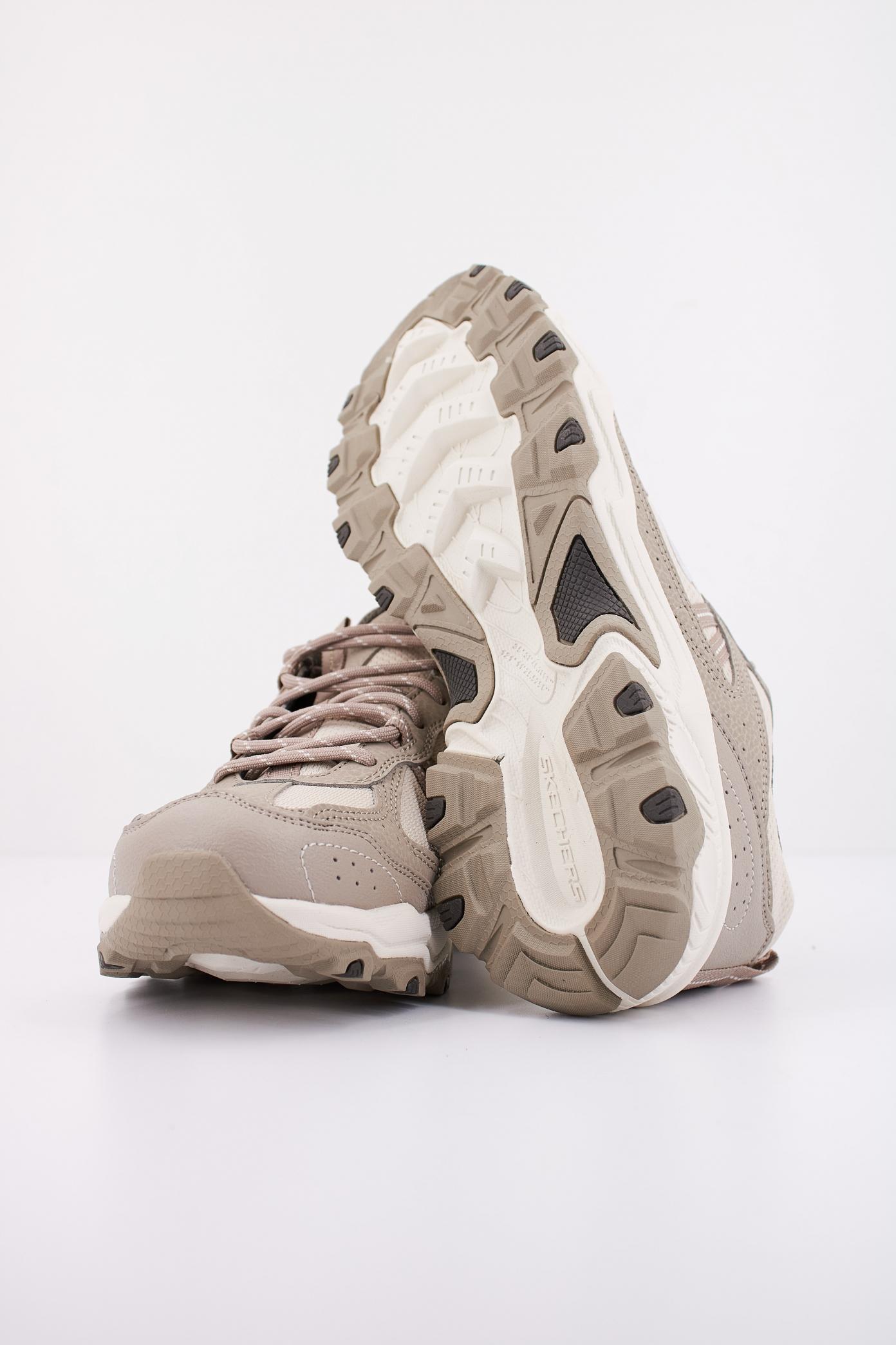 SKECHERS STAMINA AT en color MARRON CLARO (5)