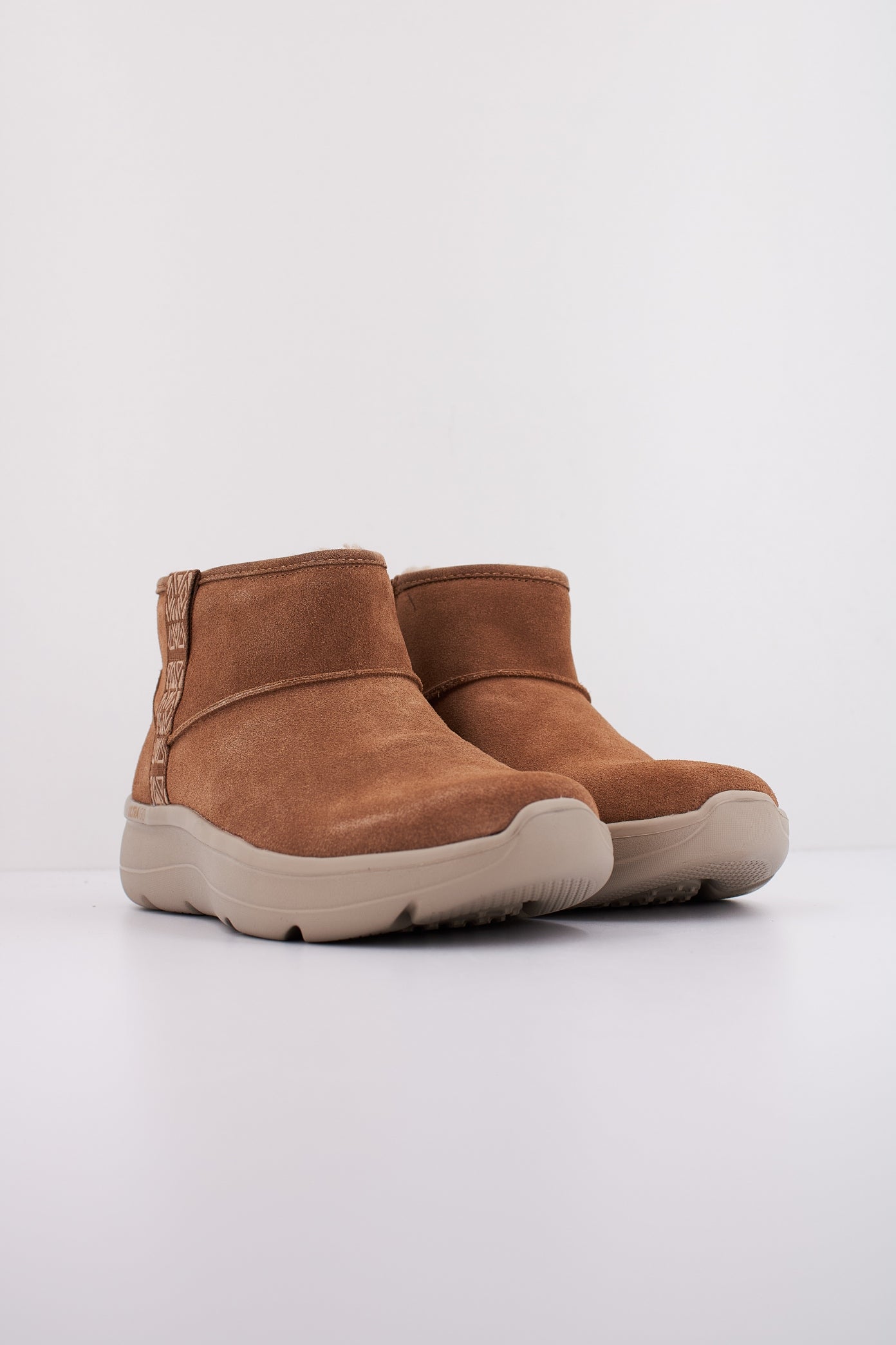 SKECHERS ON-THE-GO ENCORE en color MARRON (2)