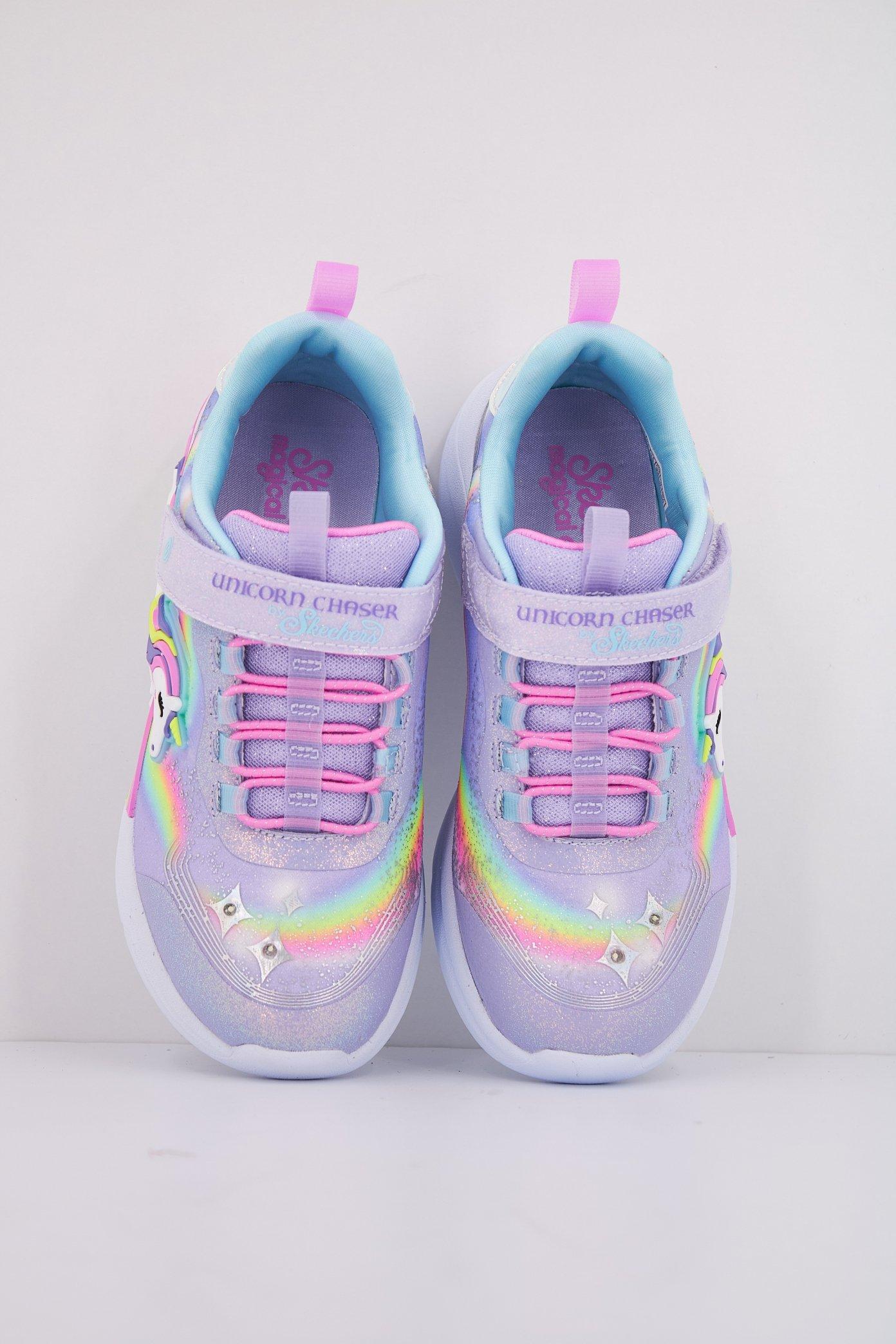 SKECHERS UNICORN CHASER en color VIOLETA (3)