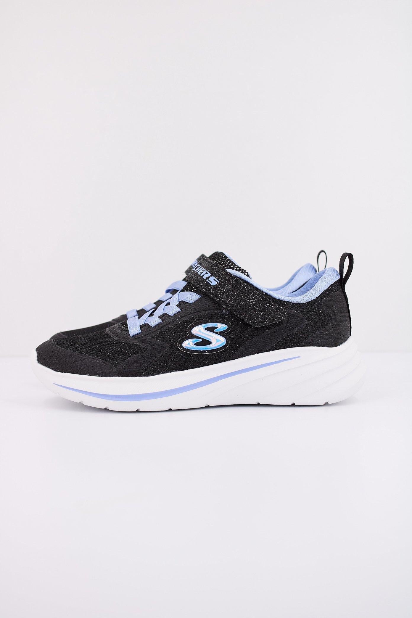 SKECHERS WAVE en color NEGRO (1)