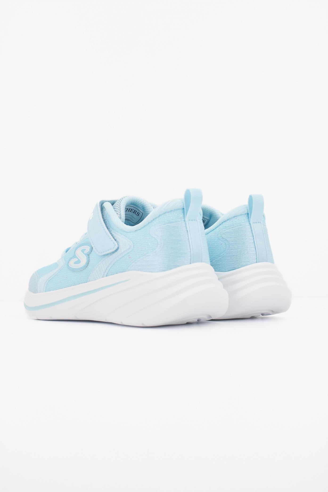 SKECHERS WAVE en color AZUL (4)