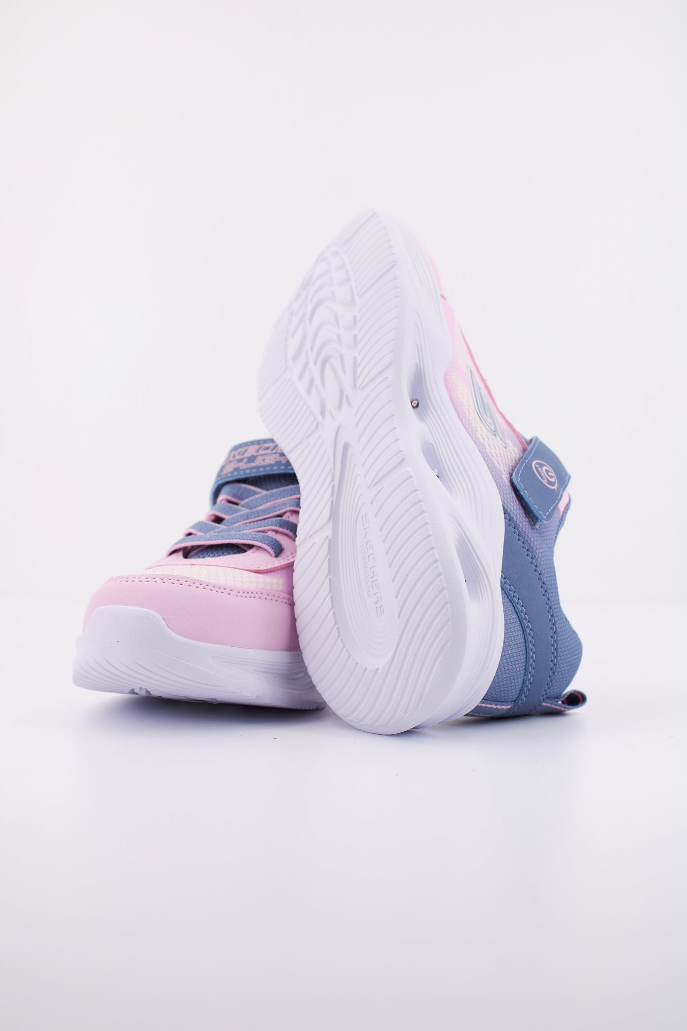 SKECHERS SOLA GLOW en color ROSA (5)