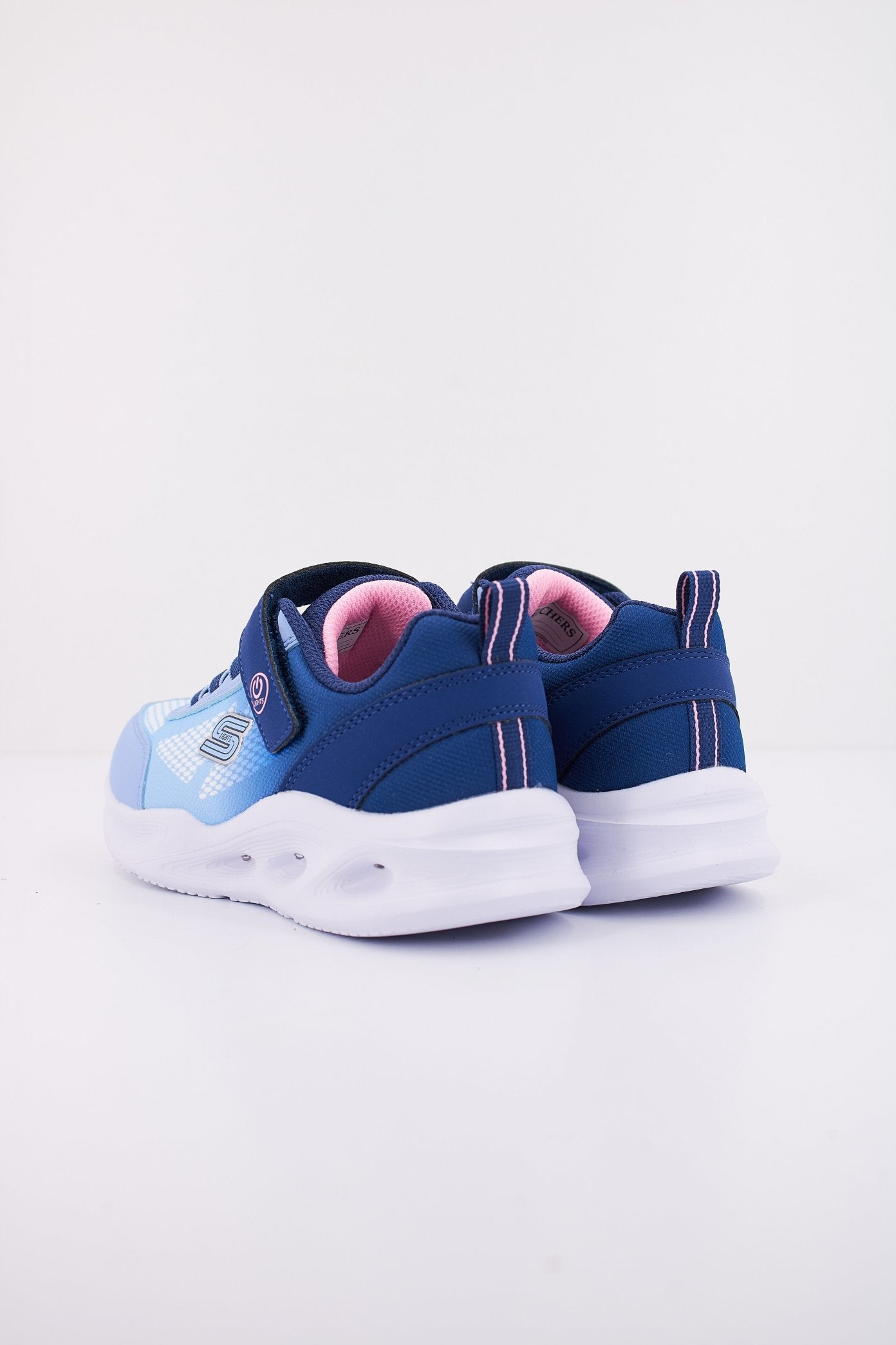 SKECHERS SOLA GLOW en color AZUL (4)