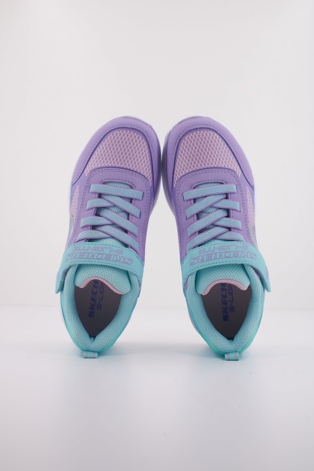 SKECHERS SOLA GLOW en color VIOLETA (3)