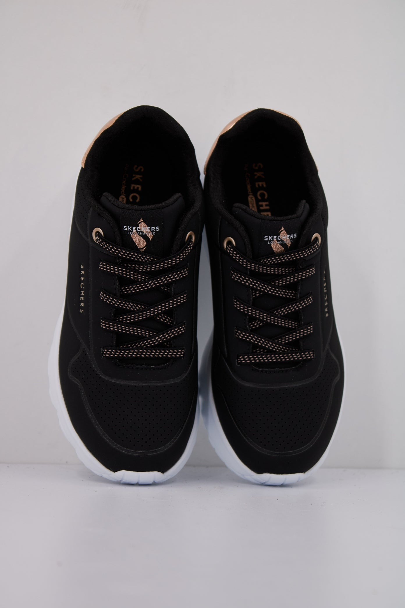 SKECHERS UNO LITE-METALLIC MO en color NEGRO (3)