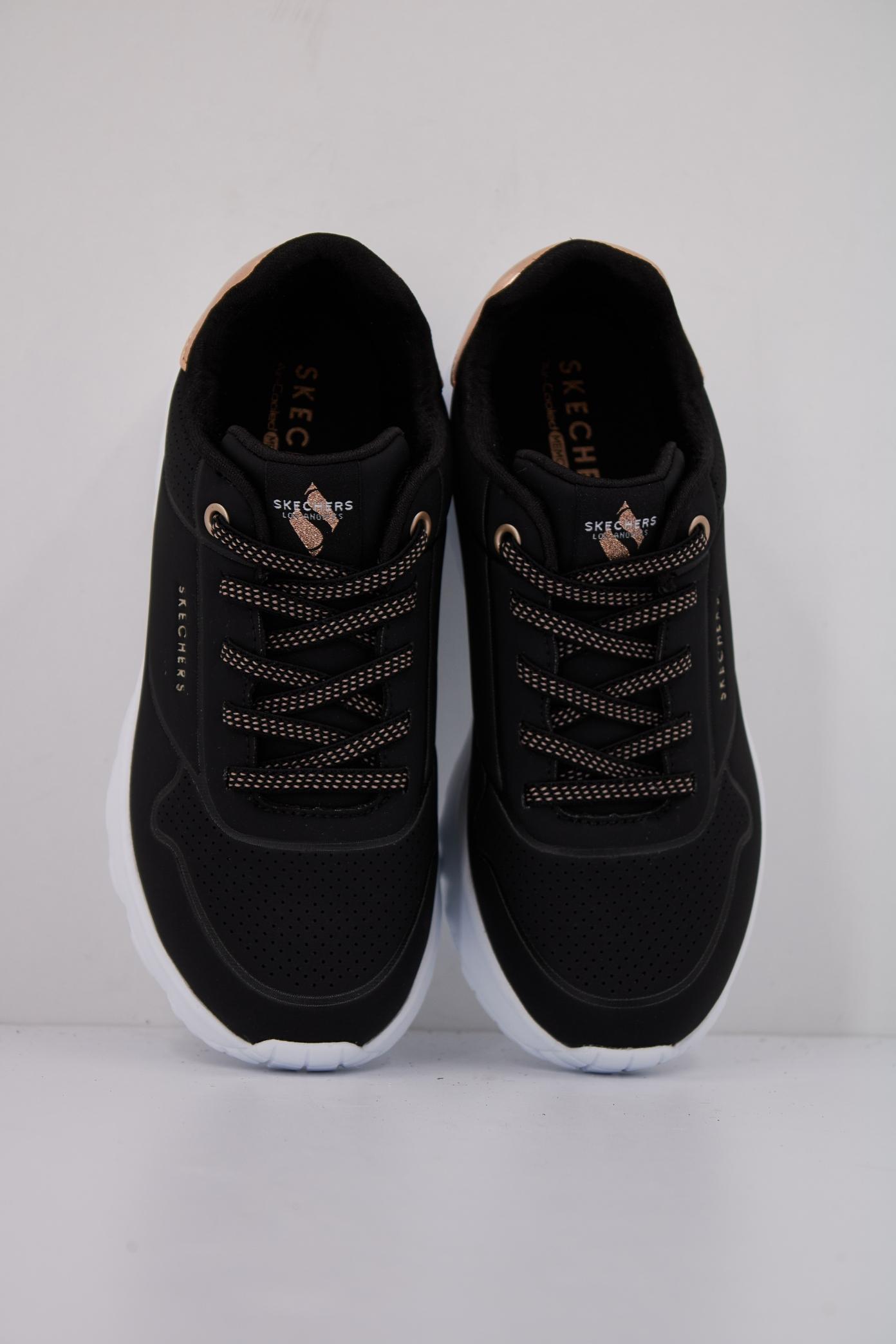 SKECHERS UNO LITE-METALLIC MO en color NEGRO (3)