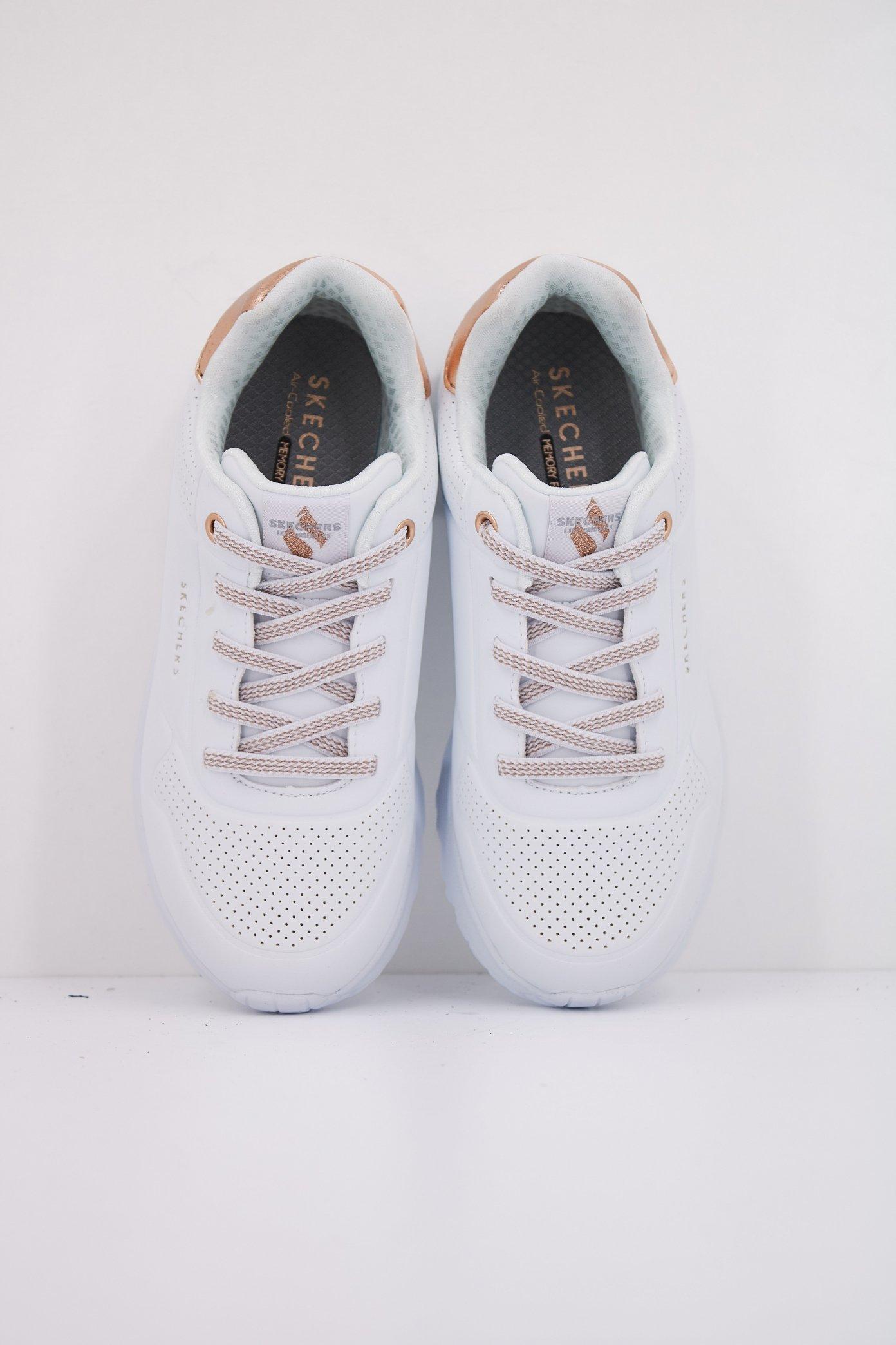 SKECHERS UNO LITE-METALLIC MO en color BLANCO (3)