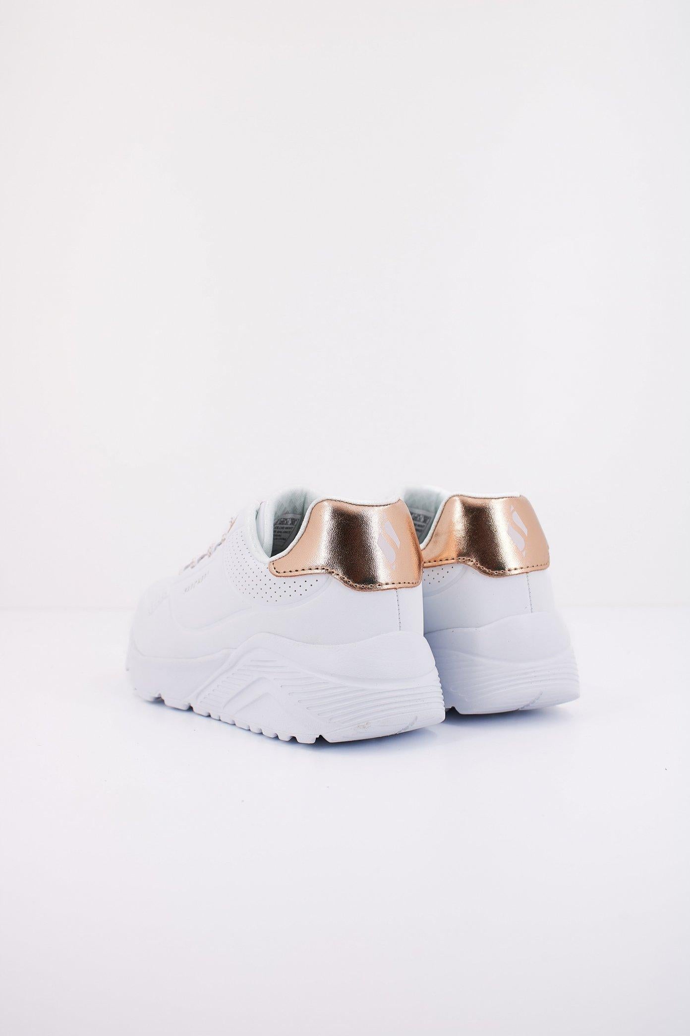 SKECHERS UNO LITE-METALLIC MO en color BLANCO (4)